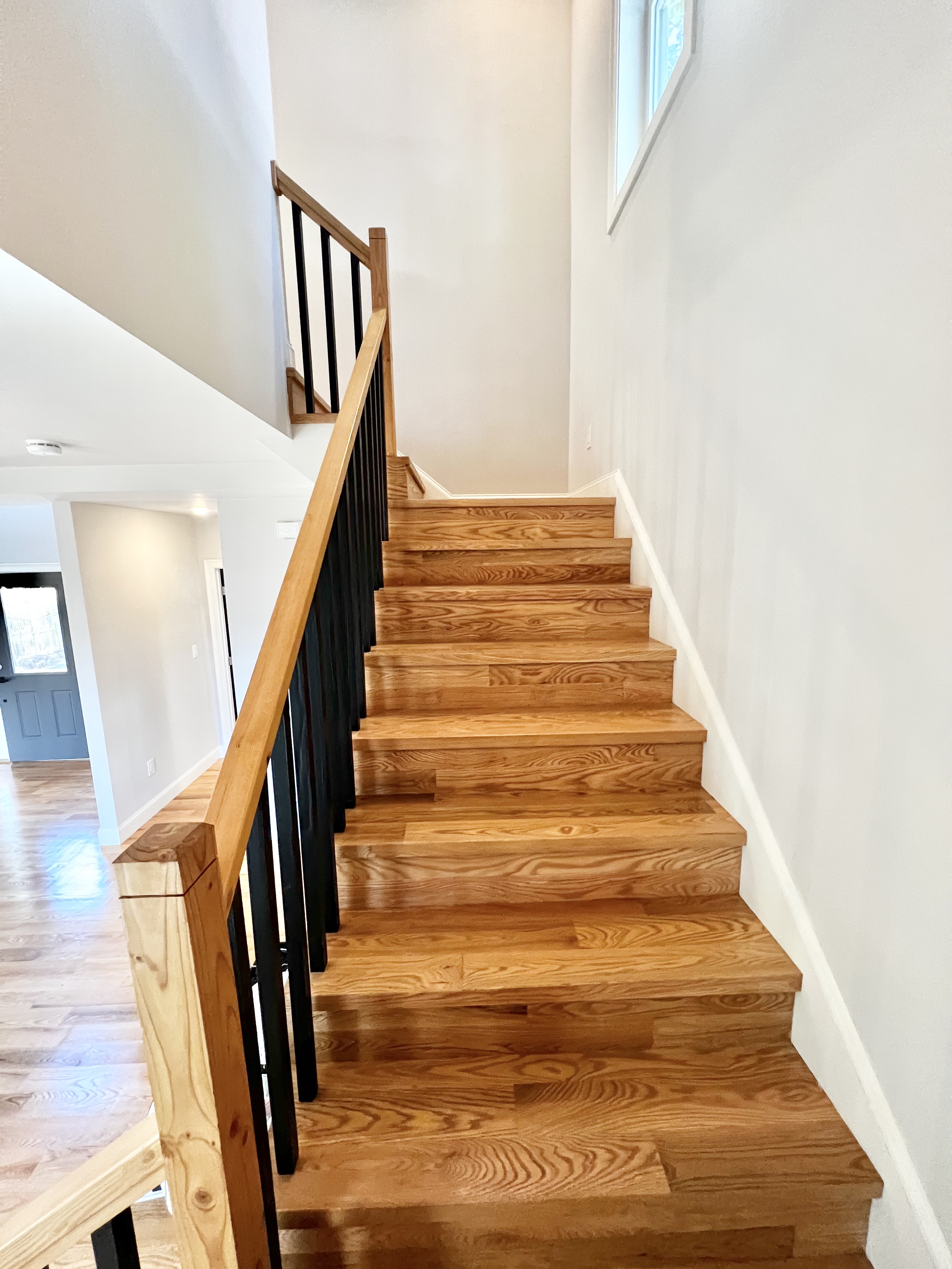 4 bed, 3 bath apartment for rent at 31 Paris St Unit 1, Glenwood — photo 8 of 10