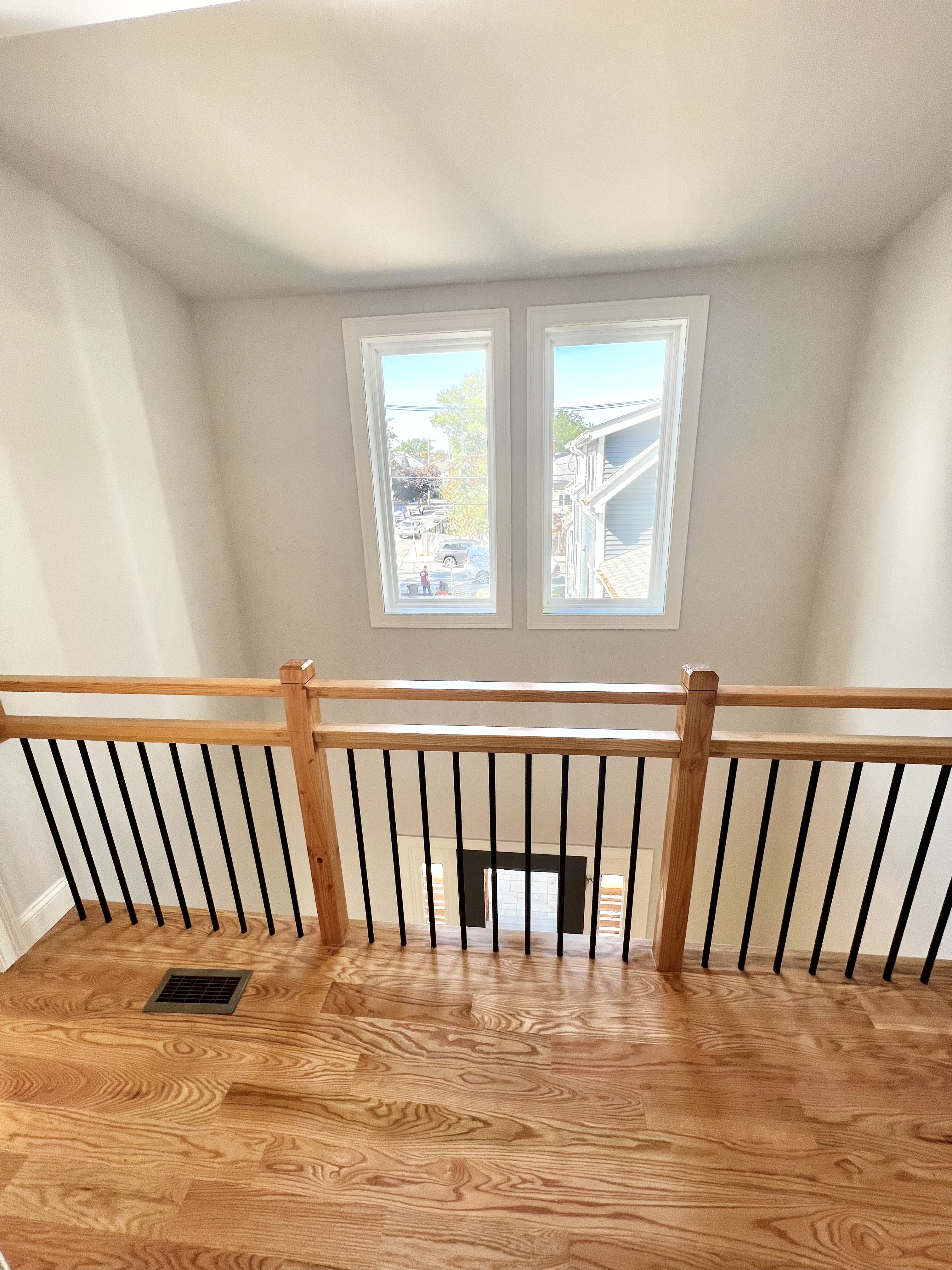 4 bed, 3 bath apartment for rent at 31 Paris St Unit 1, Glenwood — photo 9 of 10