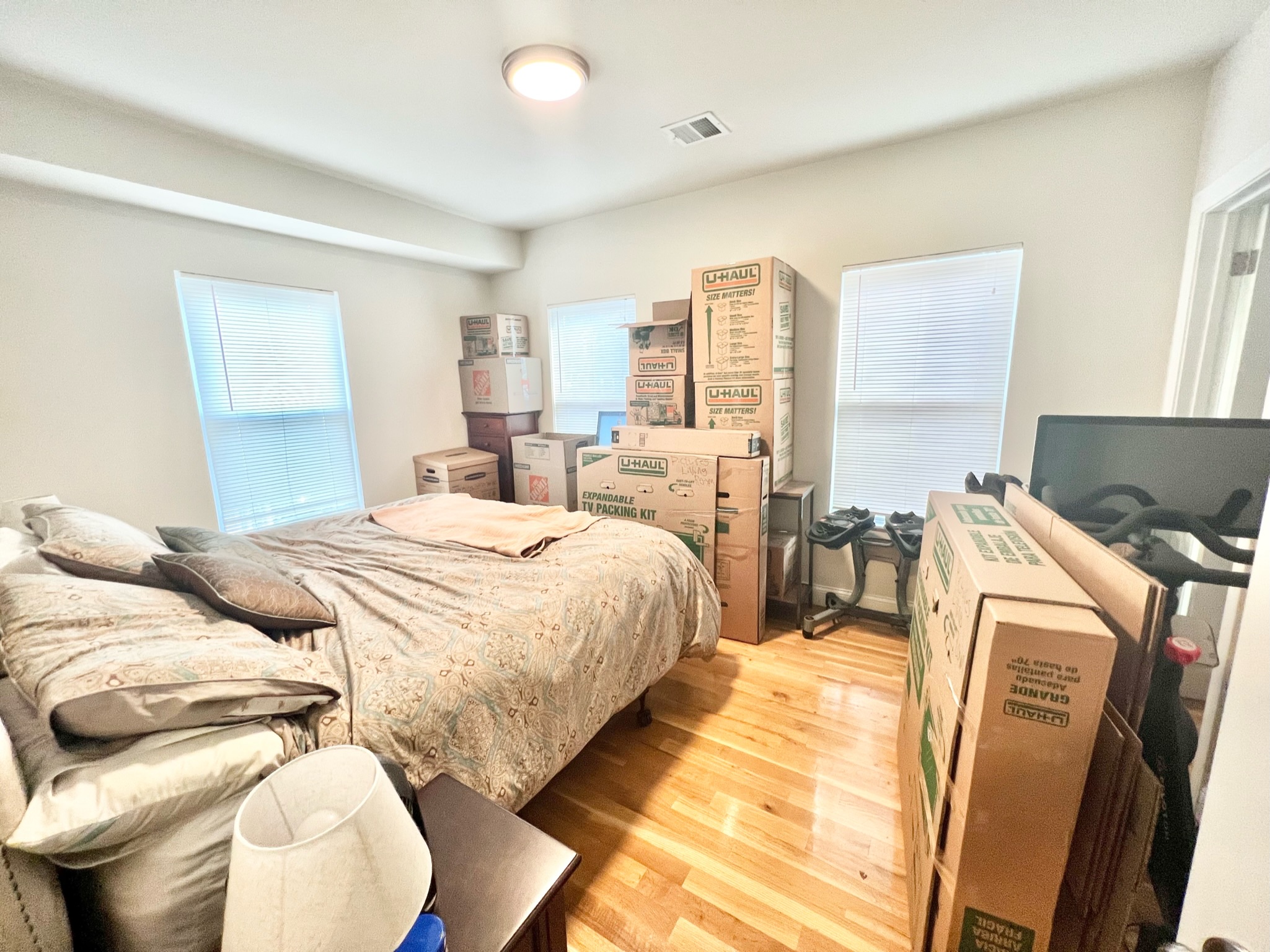 3 bed, 1.5 bath apartment for rent at 9 Greenville St Unit 2, Prospect Hill — photo 10 of 28