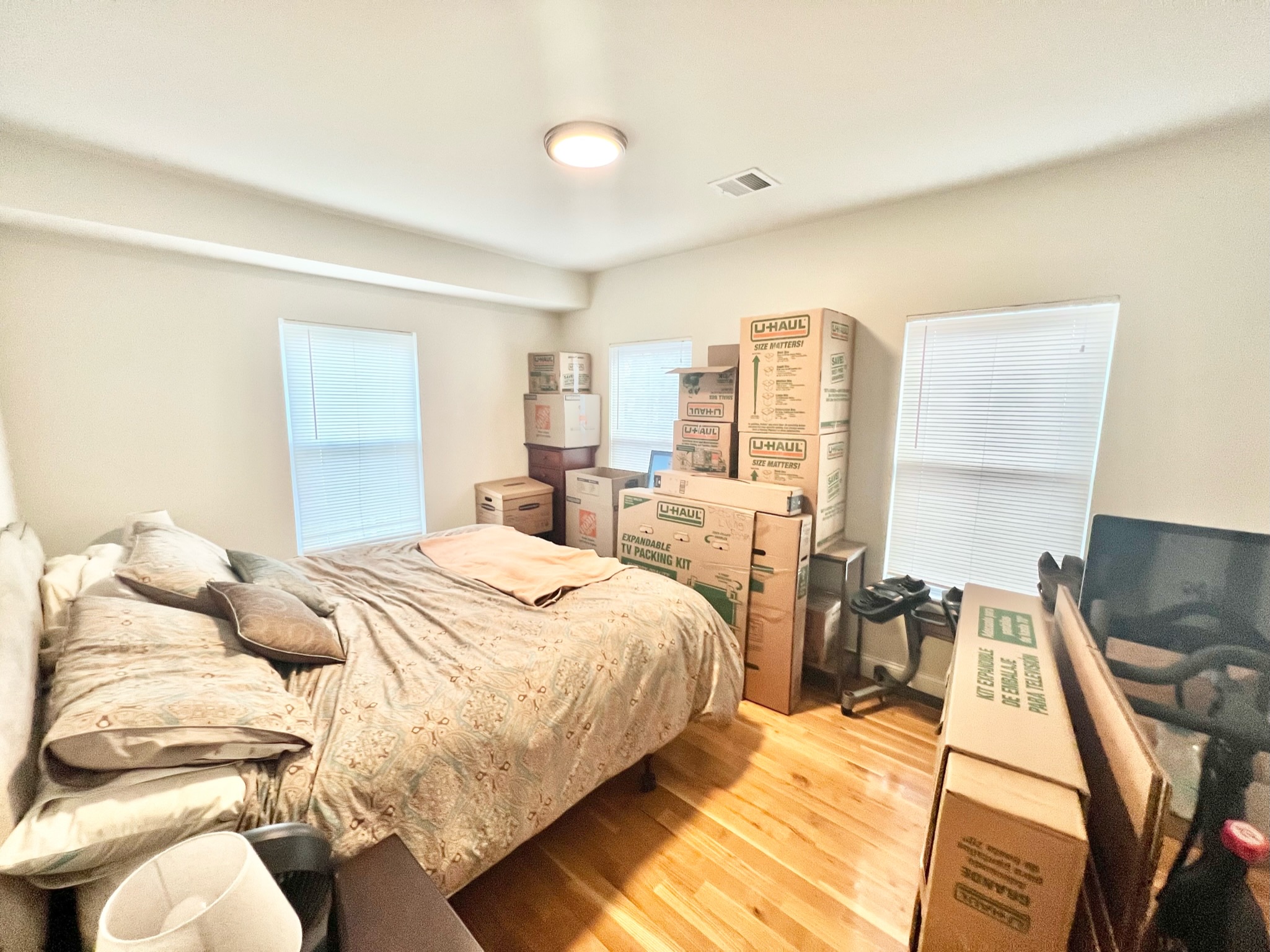 3 bed, 1.5 bath apartment for rent at 9 Greenville St Unit 2, Prospect Hill — photo 19 of 28