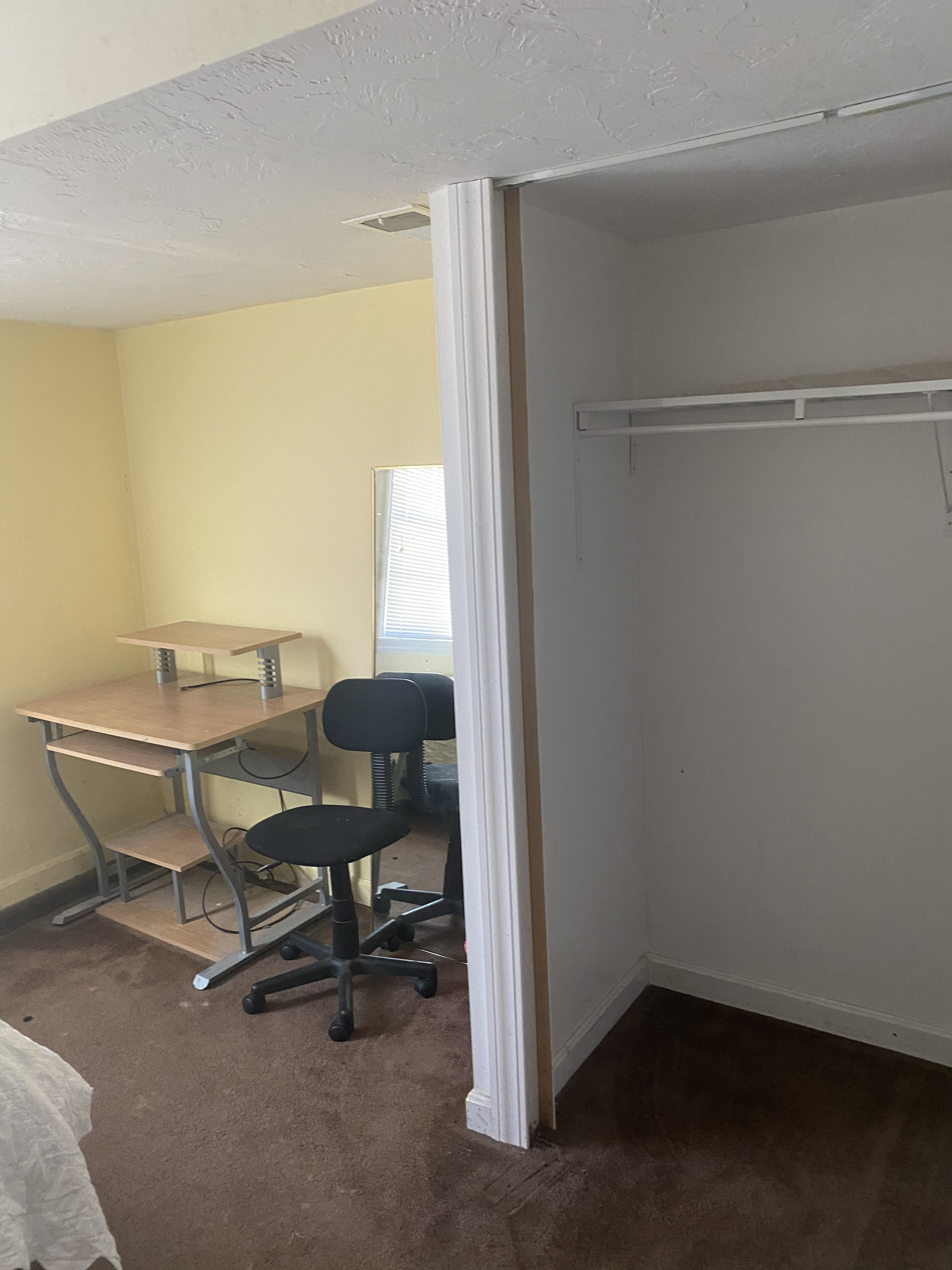 1 bed, 1 bath apartment for rent at 116 Selwyn Rd Unit B, Randolph — photo 3 of 8