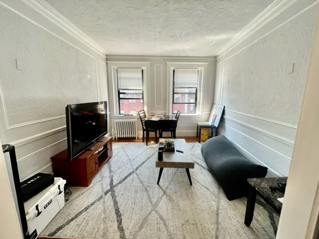 2 bed, 1 bath apartment for rent at 123 Richmond St Unit 3, North End — photo 2 of 14