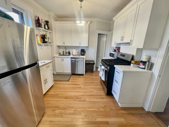 2 bed, 1 bath apartment for rent at 123 Richmond St Unit 3, North End — photo 4 of 14