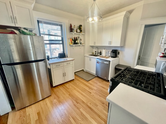 2 bed, 1 bath apartment for rent at 123 Richmond St Unit 3, North End — photo 5 of 14