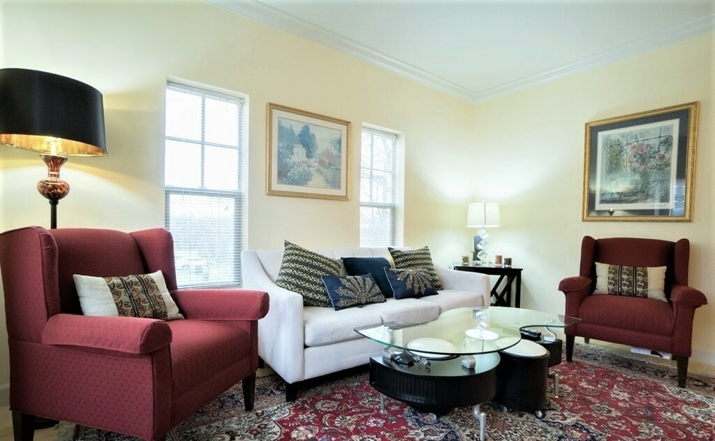 2 bed, 2.5 bath apartment for rent at 2012 Symmes Circle Unit 2012, Arlington — photo 5 of 15