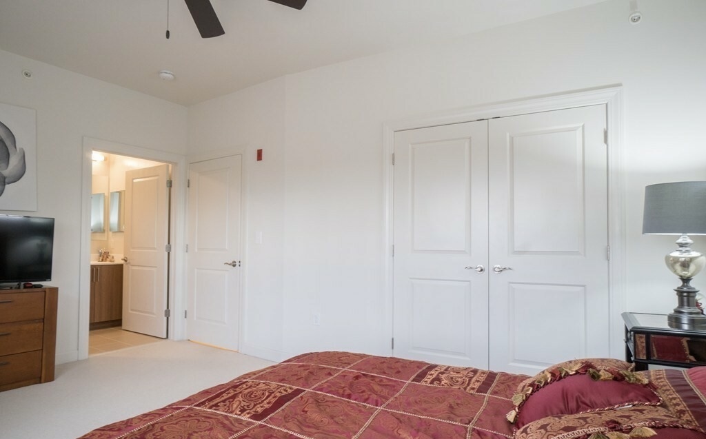2 bed, 2.5 bath apartment for rent at 2012 Symmes Circle Unit 2012, Arlington — photo 10 of 15