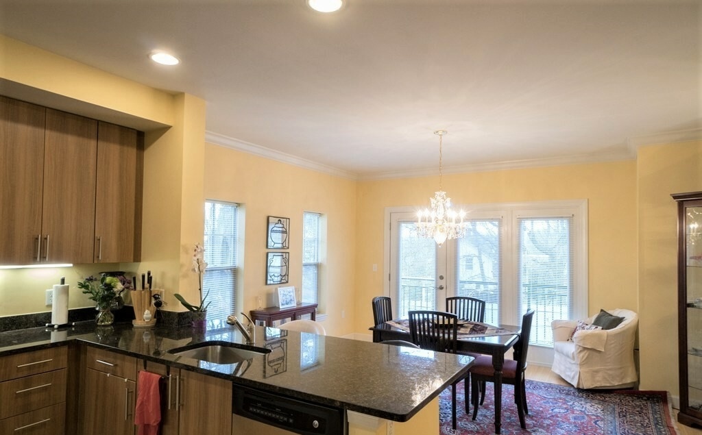 2 bed, 2.5 bath apartment for rent at 2012 Symmes Circle Unit 2012, Arlington — photo 2 of 15