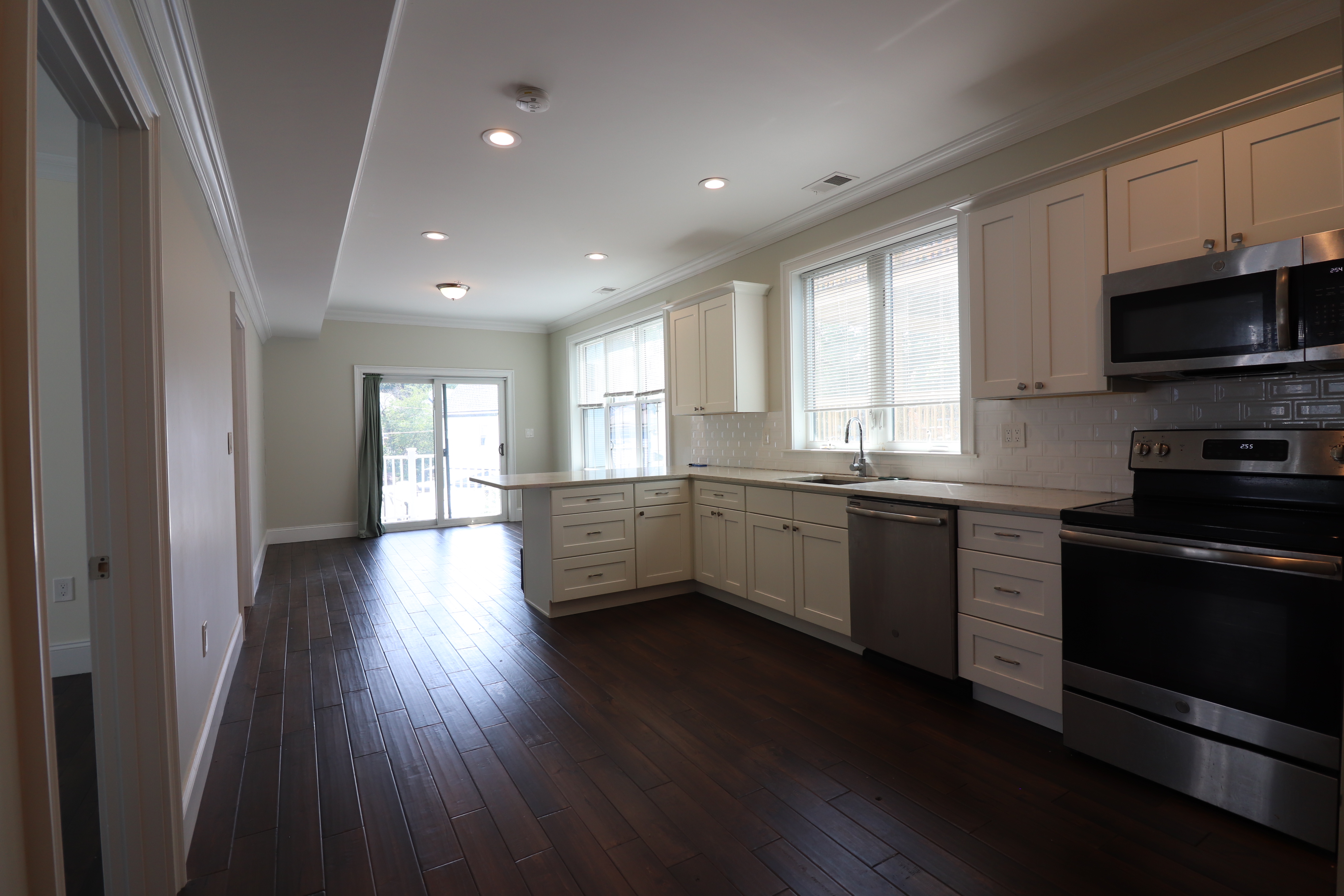 4 bed, 2 bath apartment for rent at 140 Minden St Unit 2A, Jamaica Plain — photo 5 of 21