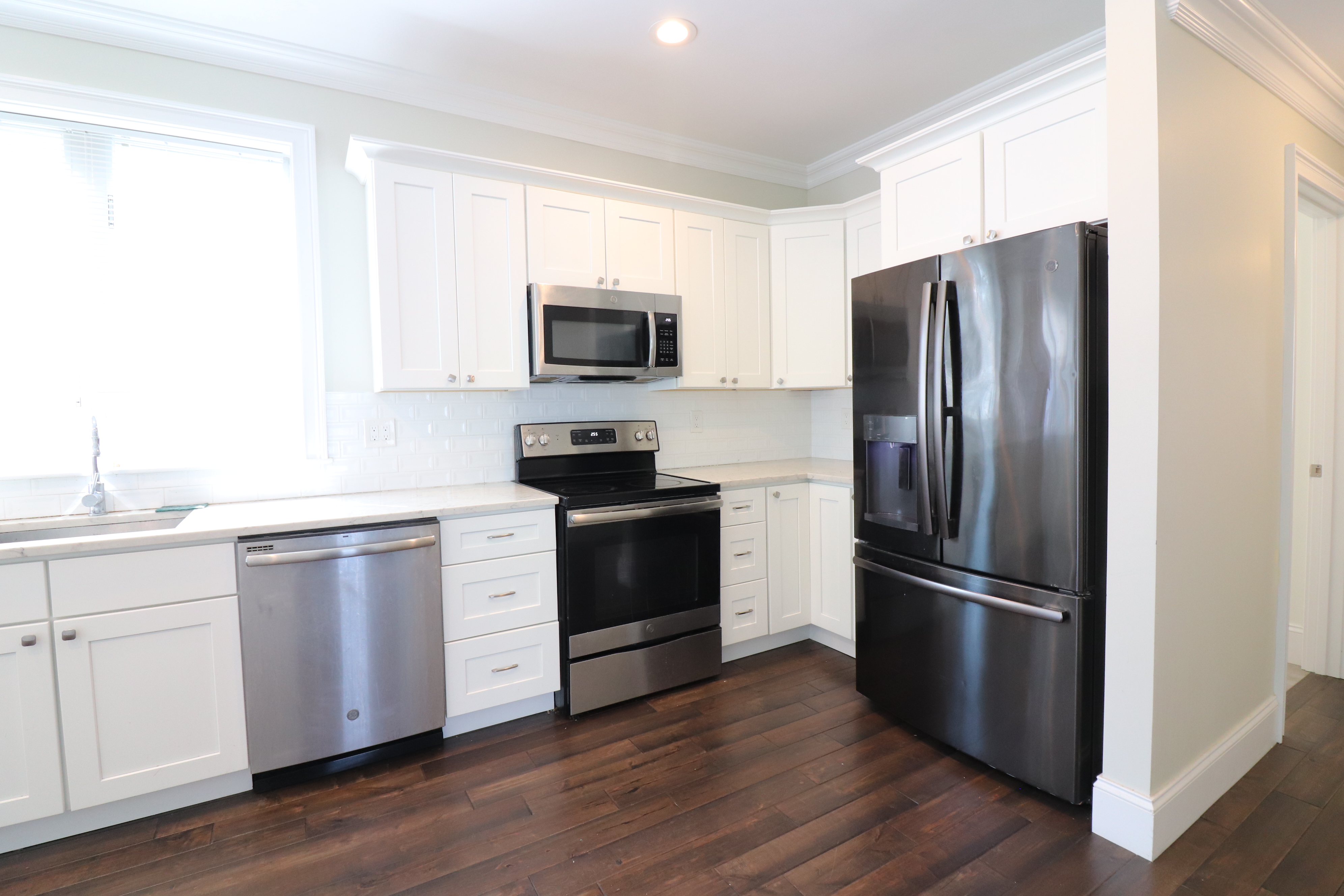 4 bed, 2 bath apartment for rent at 140 Minden St Unit 2A, Jamaica Plain — photo 2 of 21
