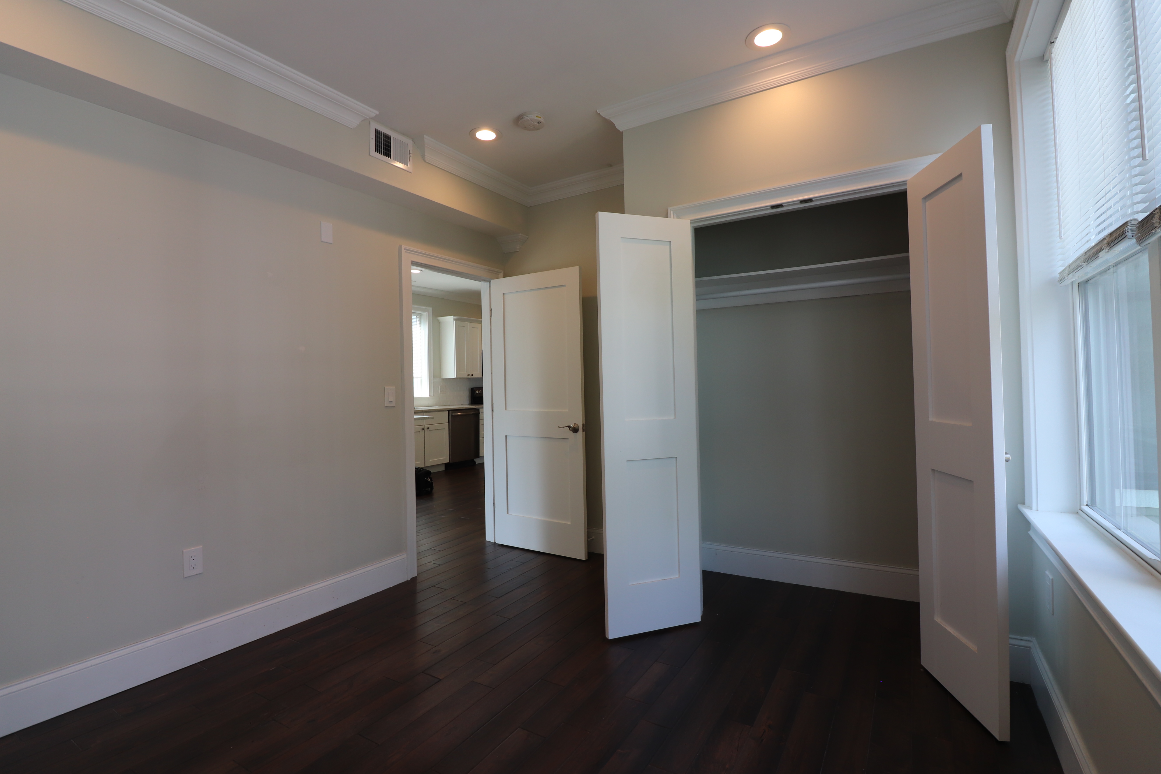 4 bed, 2 bath apartment for rent at 140 Minden St Unit 2A, Jamaica Plain — photo 10 of 21