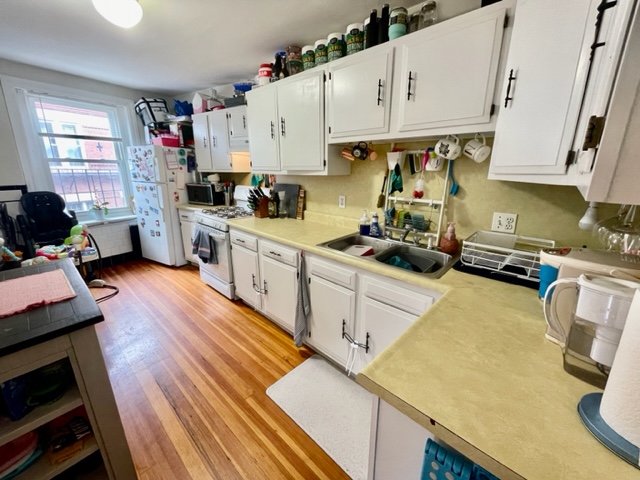 2 bed, 1 bath apartment for rent at 357 Hanover St Unit 2, North End — photo 4 of 11