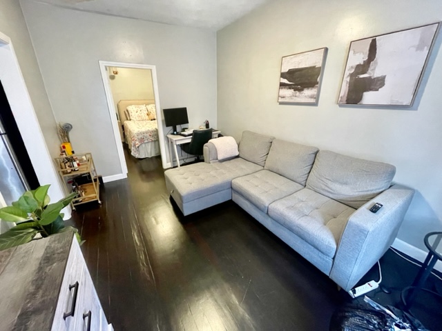 2 bed, 1 bath apartment for rent at 8 Margaret St Unit 4, North End — photo 1 of 15