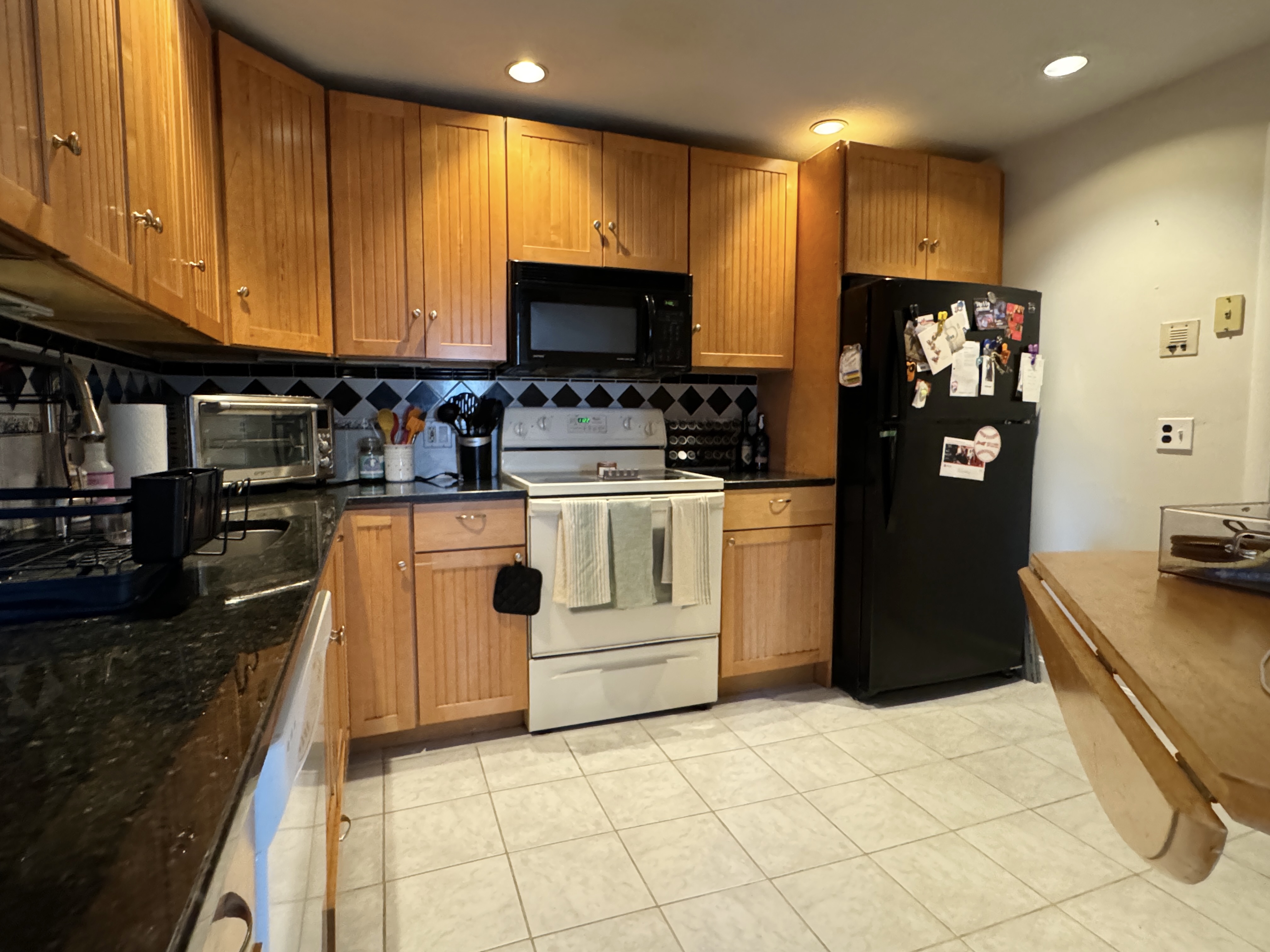 2 bed, 1 bath apartment for rent at 14 Mallet St Unit 3, Dorchester — photo 3 of 11