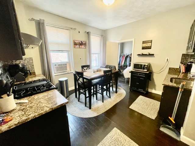 2 bed, 1 bath apartment for rent at 8 Margaret St Unit 4, North End — photo 4 of 15