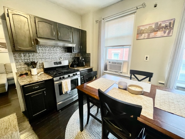 2 bed, 1 bath apartment for rent at 8 Margaret St Unit 4, North End — photo 6 of 15