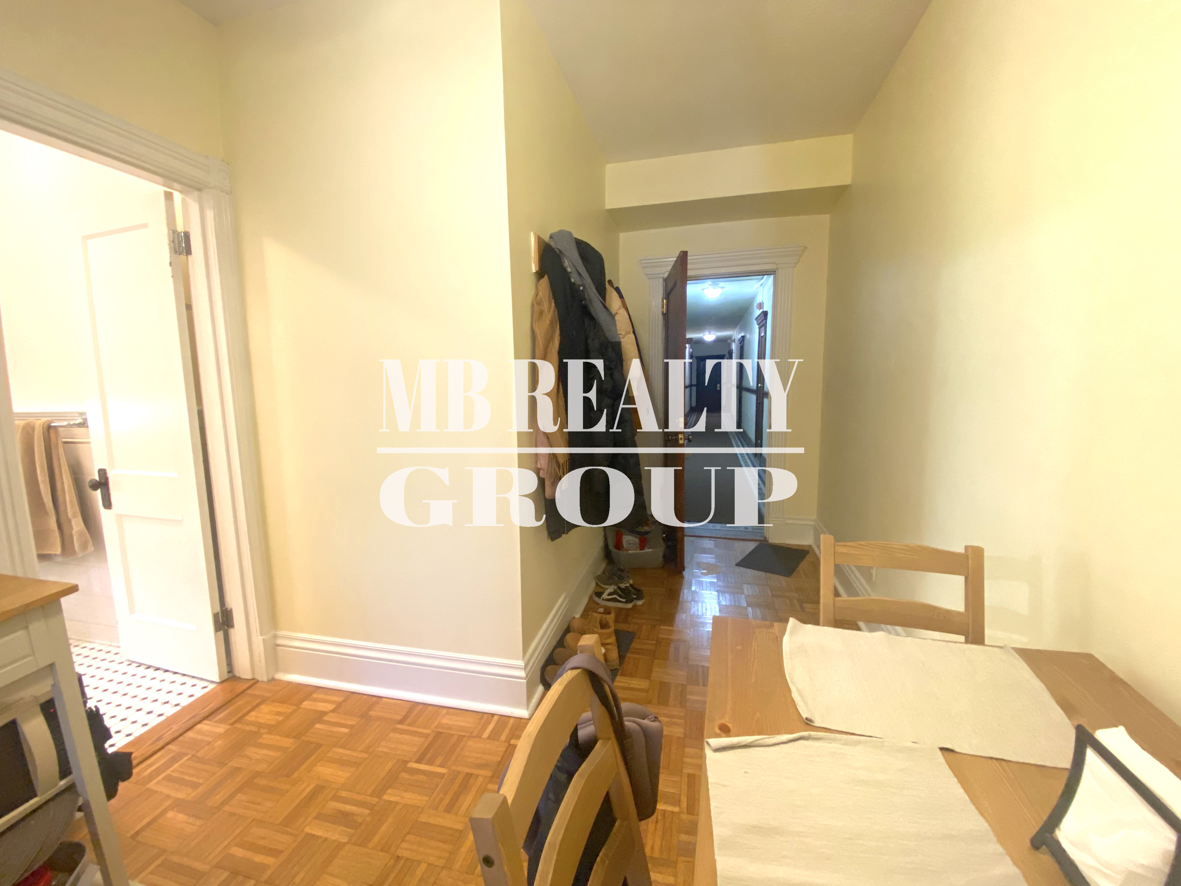 1 split bed, 1 bath apartment for rent at 51 Park Dr Unit 25, Fenway — photo 3 of 19