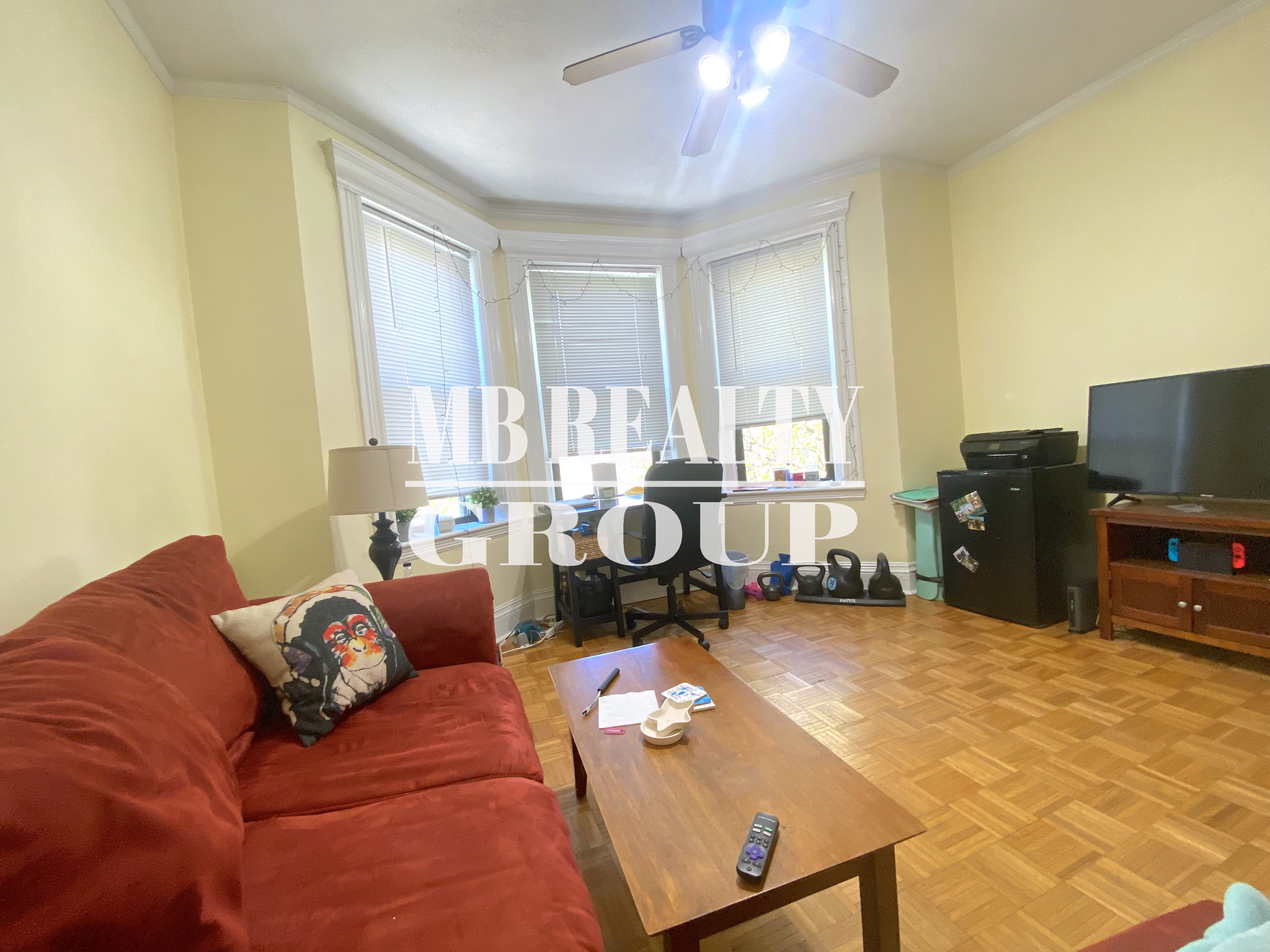 1 split bed, 1 bath apartment for rent at 51 Park Dr Unit 25, Fenway