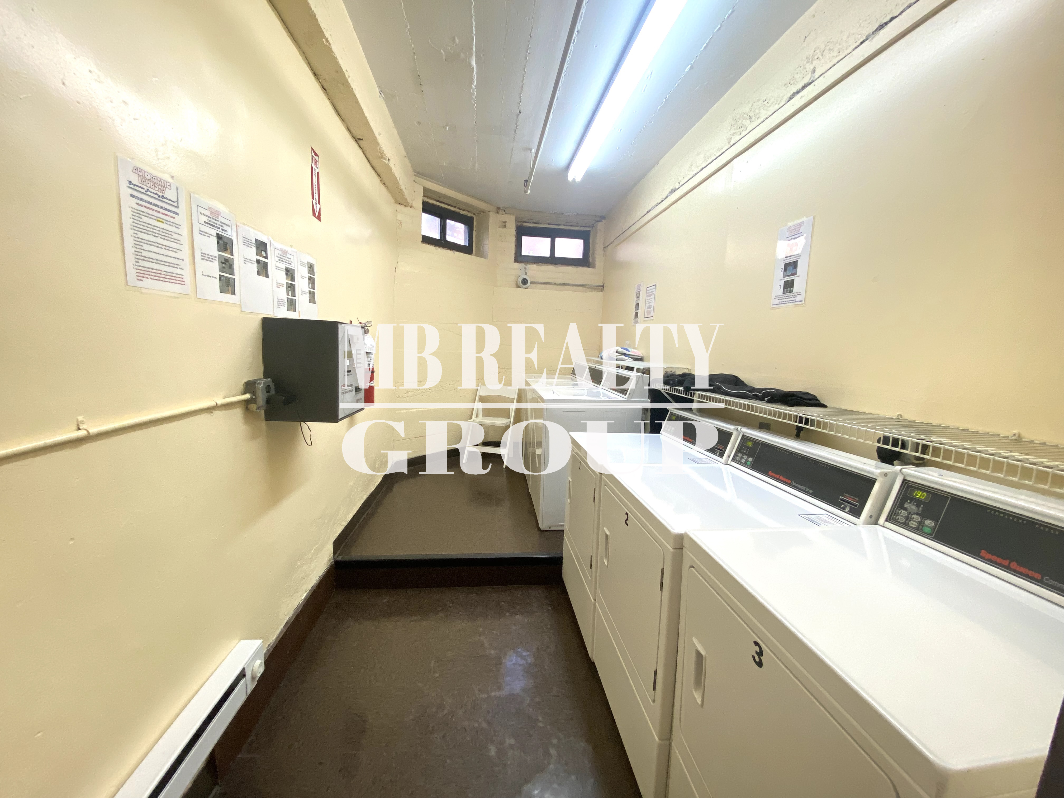 1 split bed, 1 bath apartment for rent at 51 Park Dr Unit 25, Fenway — photo 16 of 19