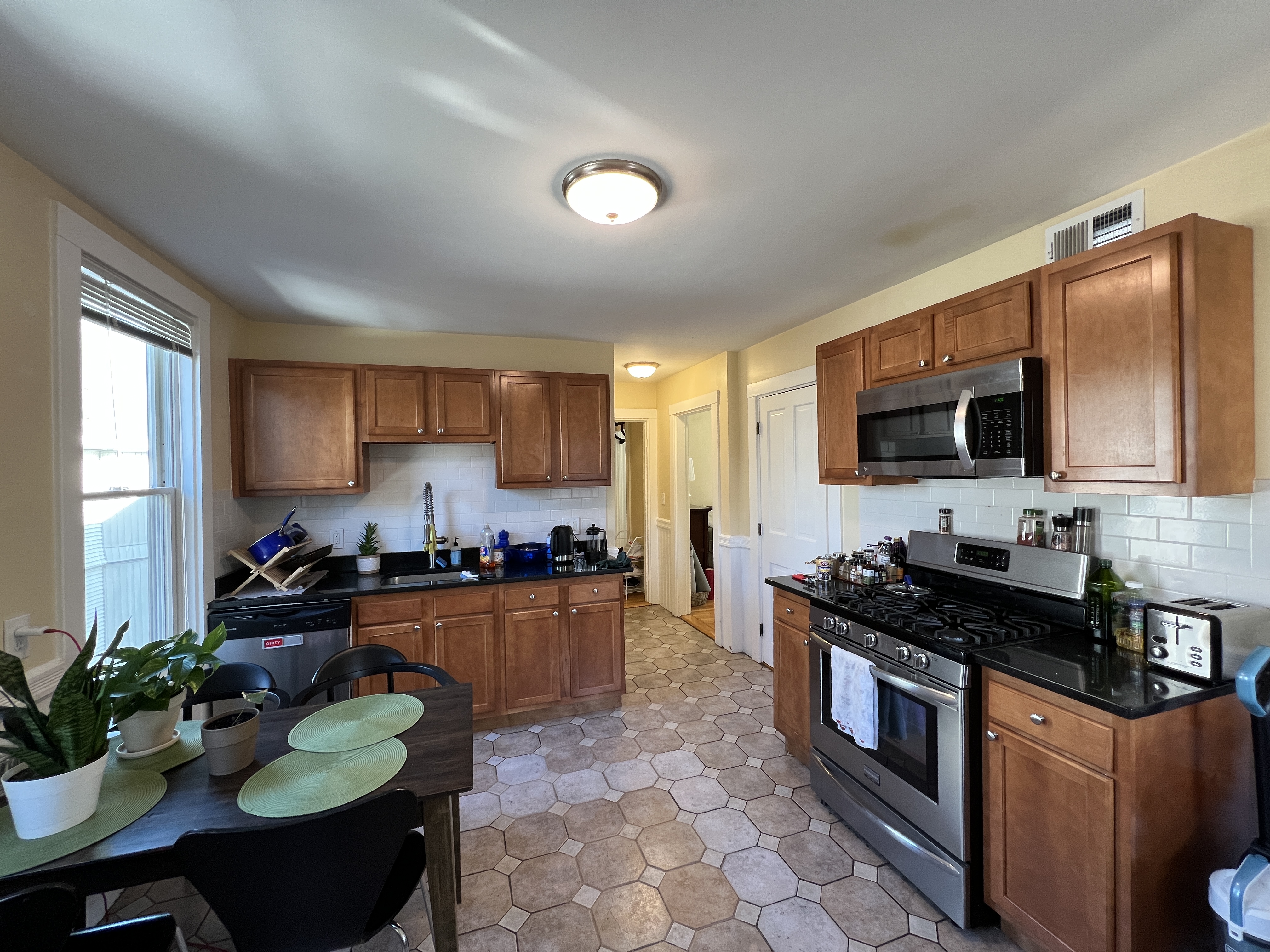 4 bed, 2.5 bath apartment for rent at 176 Elm Unit c, Davis Square — photo 13 of 13