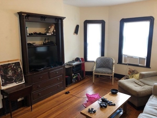 139 College Ave, Tufts