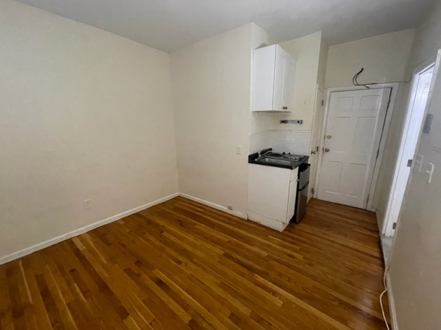 Studio bed, 1 bath apartment for rent at 51 South Huntington Ave Unit 103, Jamaica Plain — photo 2 of 7
