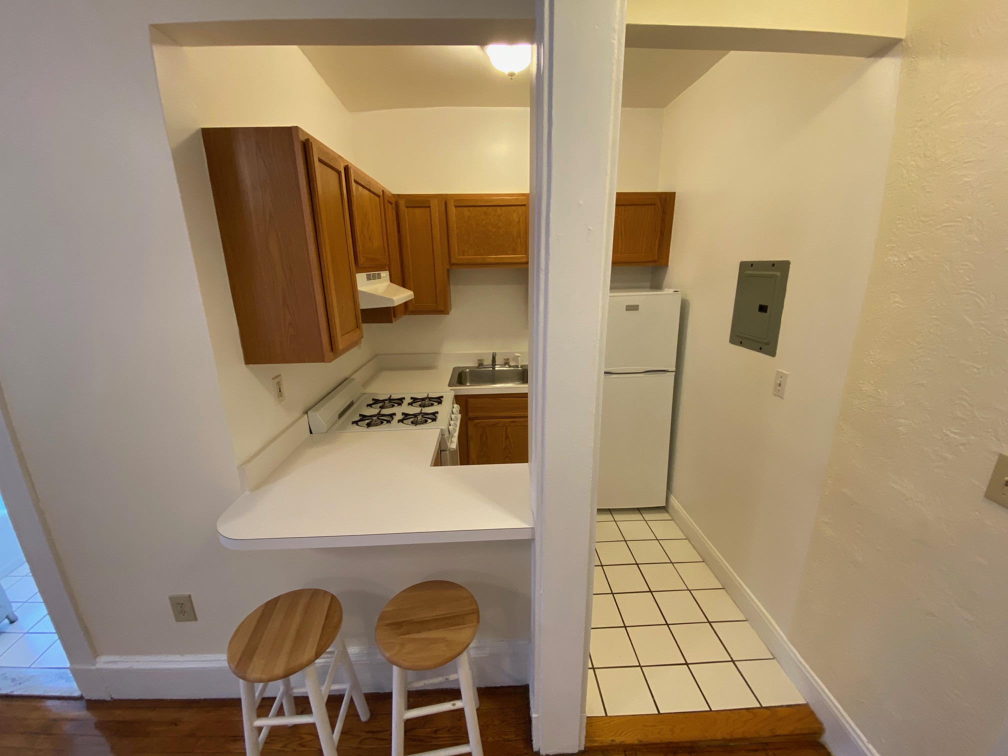 Studio bed, 1 bath apartment for rent at 1125 Commonwealth Ave Unit 30, Allston — photo 2 of 5