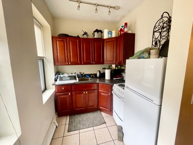 1 bed, 1 bath apartment for rent at 67 South Huntington Ave Unit 3, Jamaica Plain — photo 5 of 8