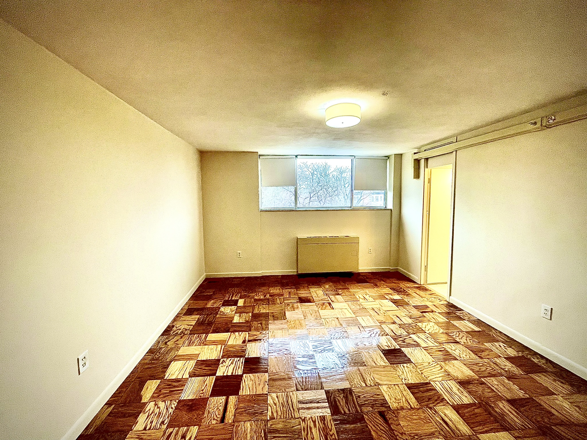 101 Monmouth St, Longwood