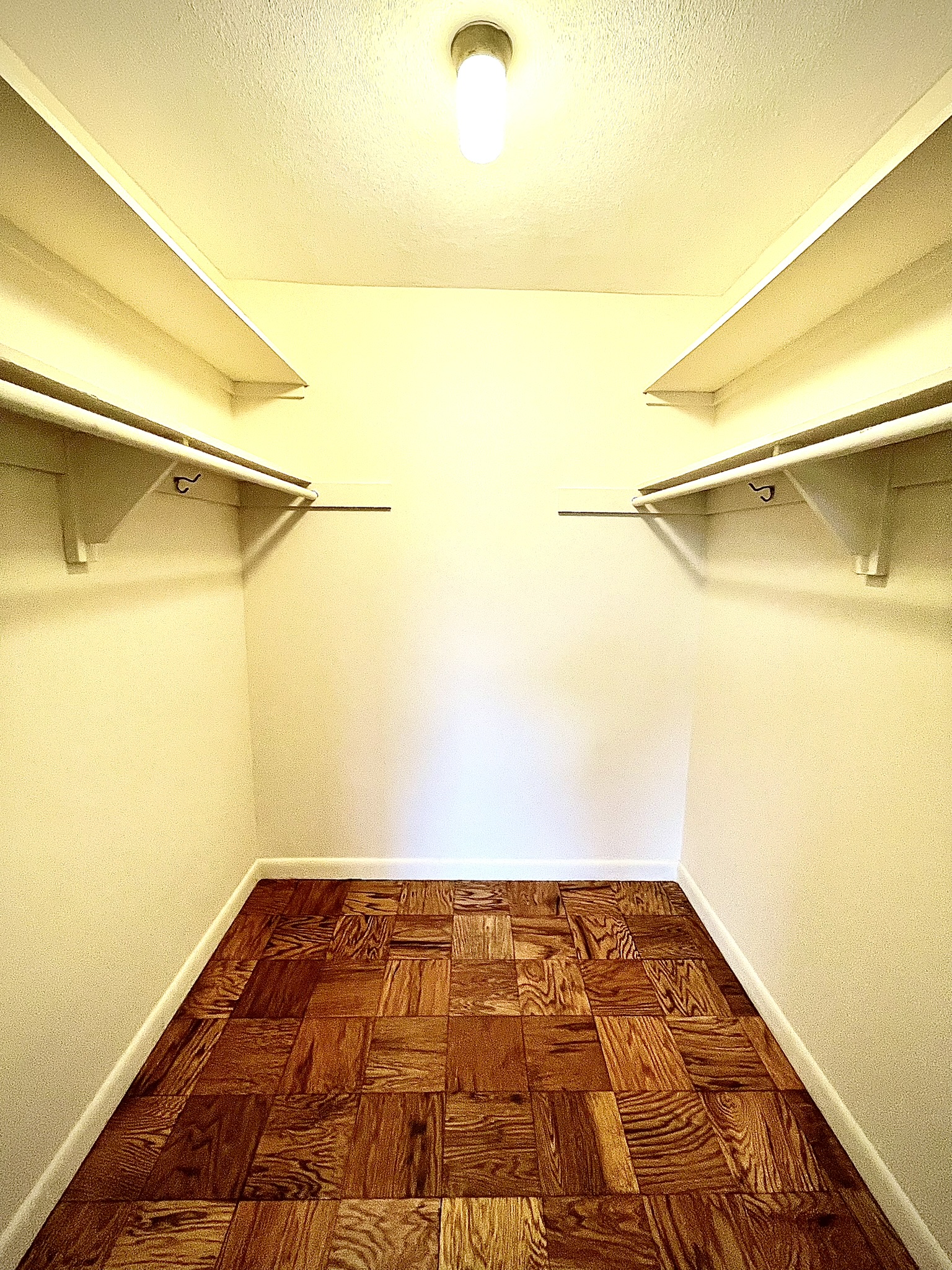 101 Monmouth St, Longwood