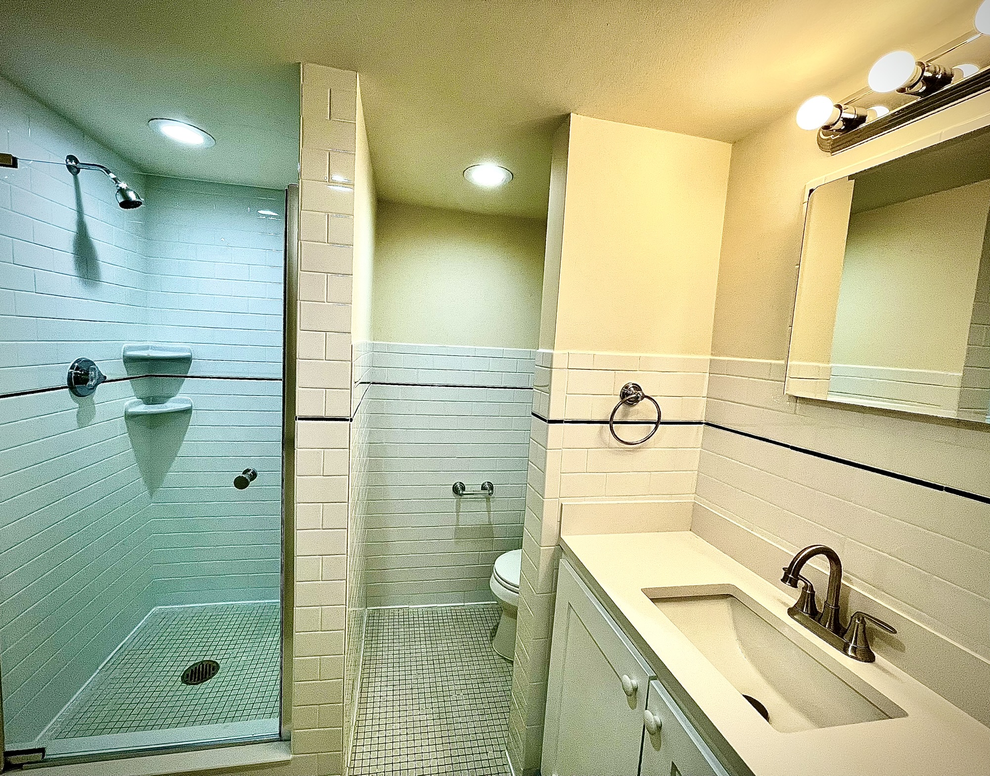 101 Monmouth St, Longwood