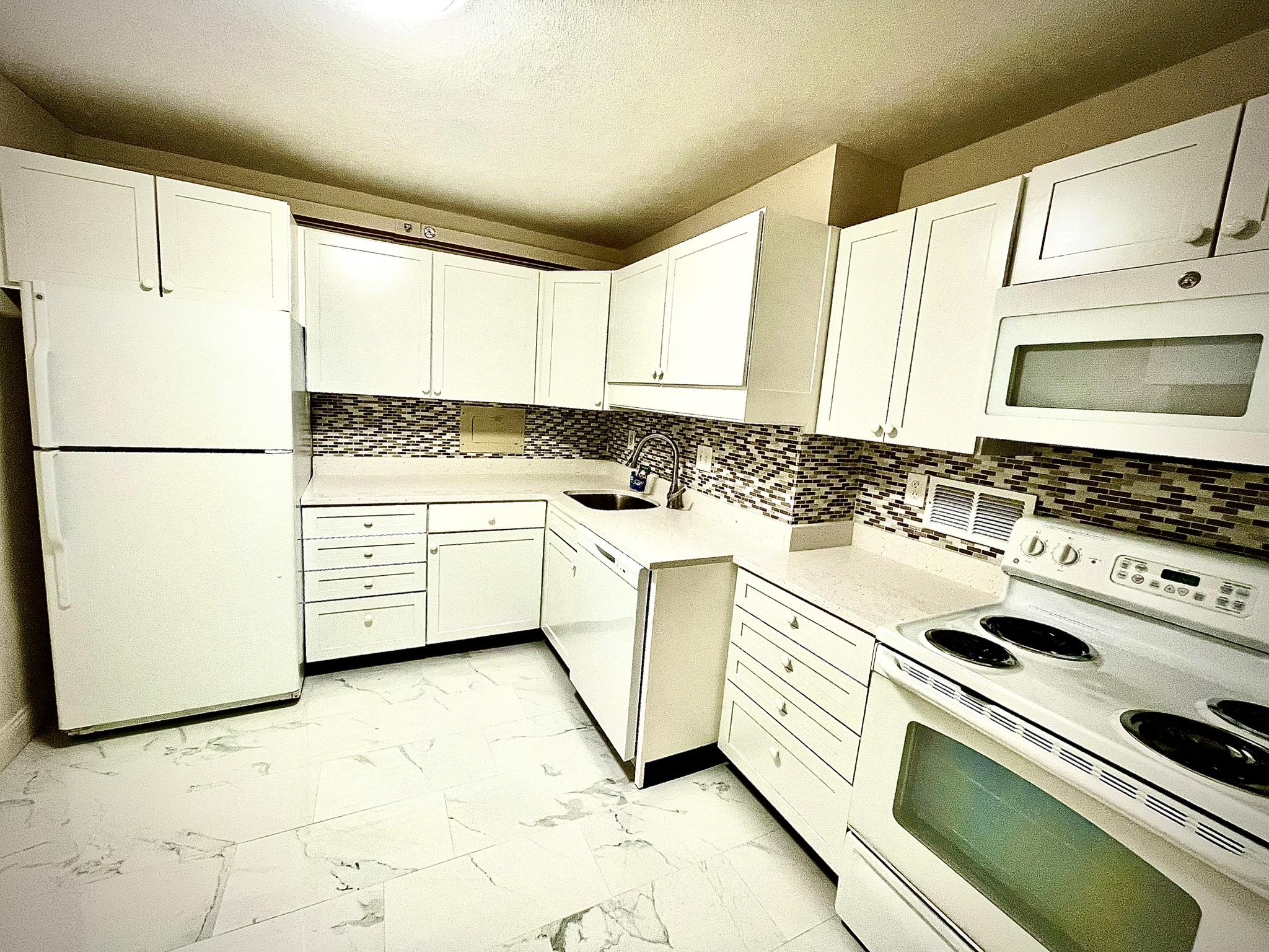 101 Monmouth St, Longwood