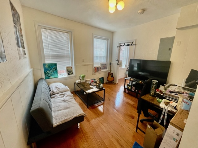 1 bed, 1 bath apartment for rent at 4 Garden Ct Unit 3A, North End — photo 4 of 9