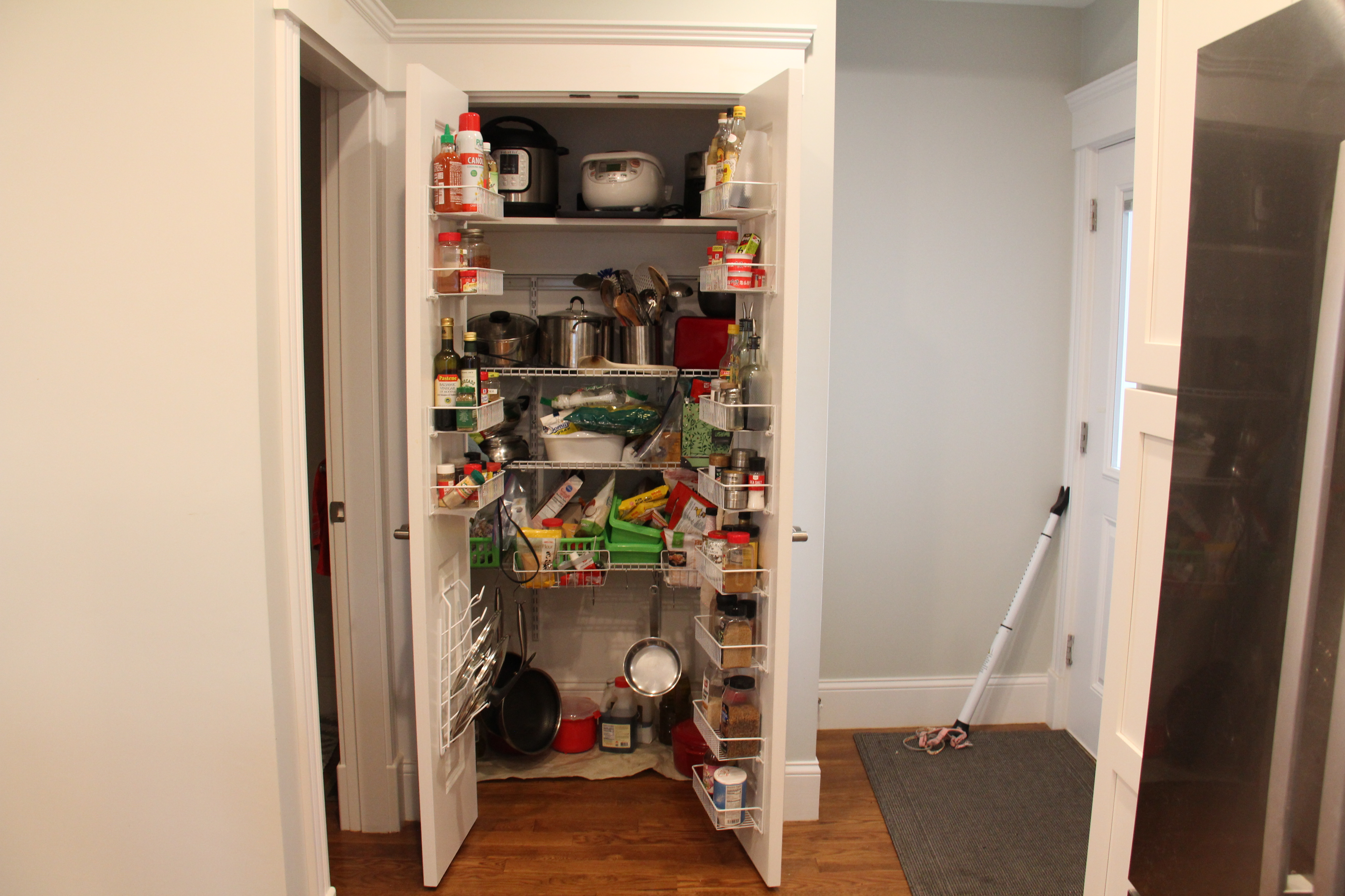 4 bed, 4+ bath apartment for rent at 14 Pearl Unit B, East Somerville — photo 5 of 34