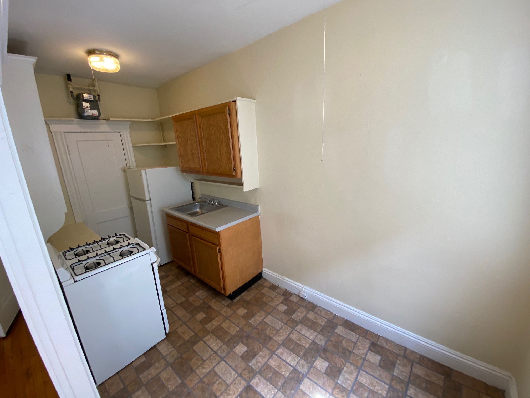 1 bed, 1 bath apartment for rent at 228 Kelton St Unit 8, Allston — photo 2 of 6