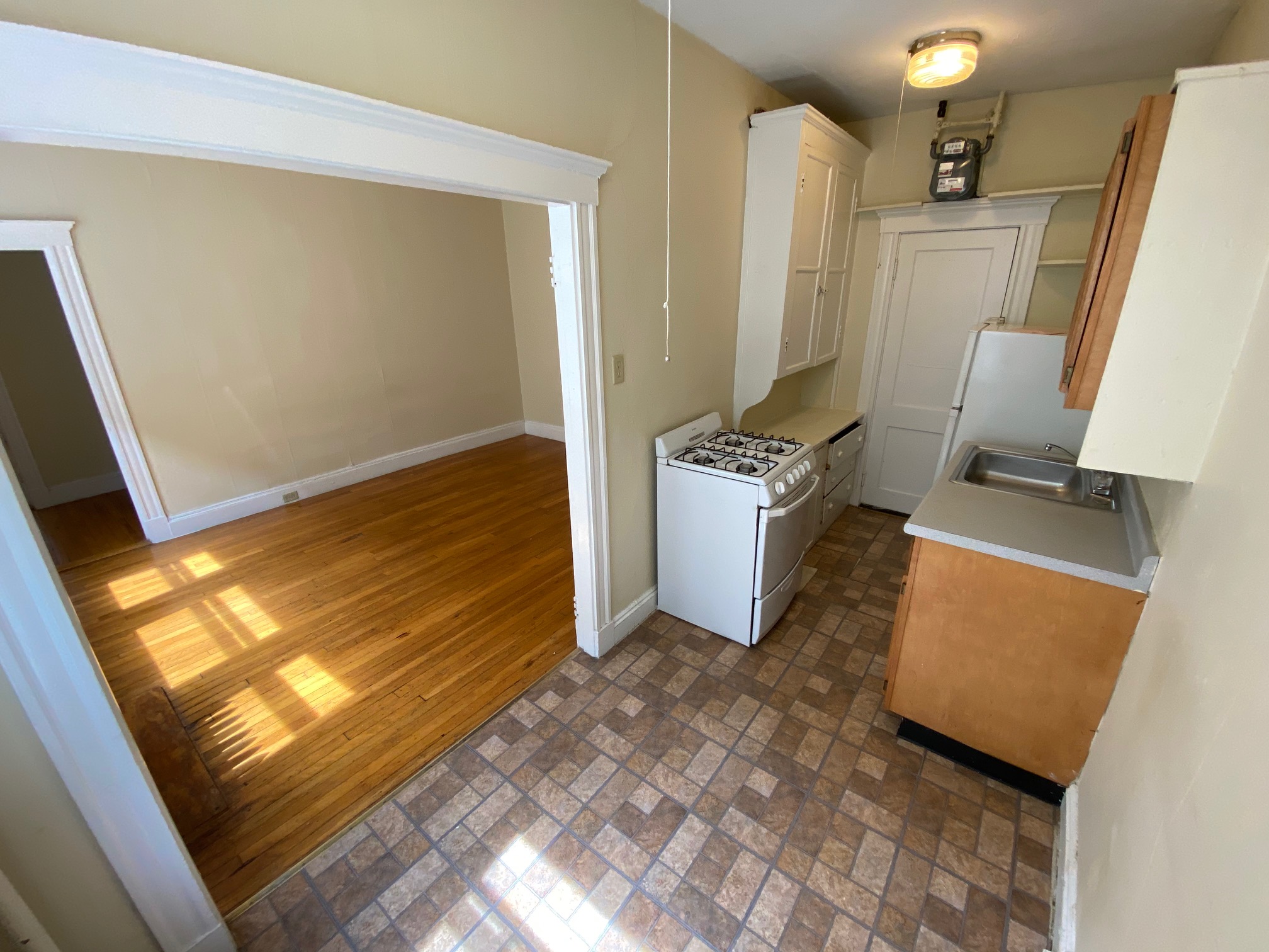1 bed, 1 bath apartment for rent at 228 Kelton St Unit 8, Allston — photo 3 of 6