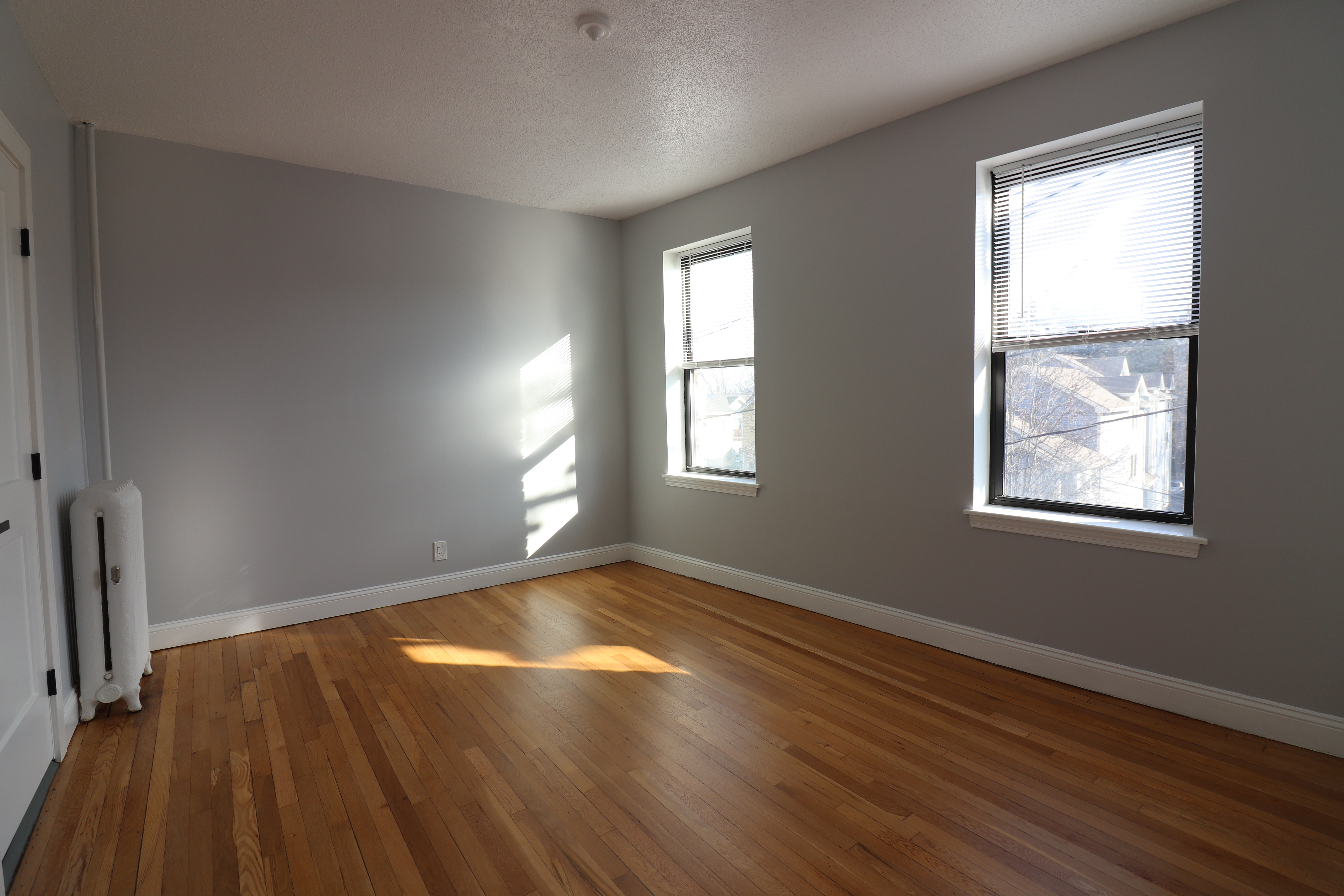 313 Summit Ave, Brighton