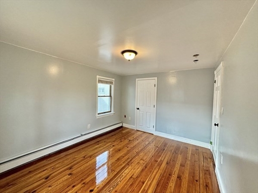 2 bed, 1 bath apartment for rent at 7 Watson St Unit 1, Salem — photo 4 of 7