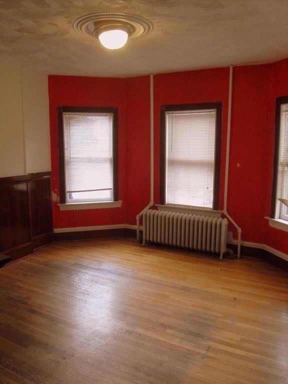 6 bed, 2 bath apartment for rent at 54 Pratt St Unit 1, Allston — photo 4 of 8