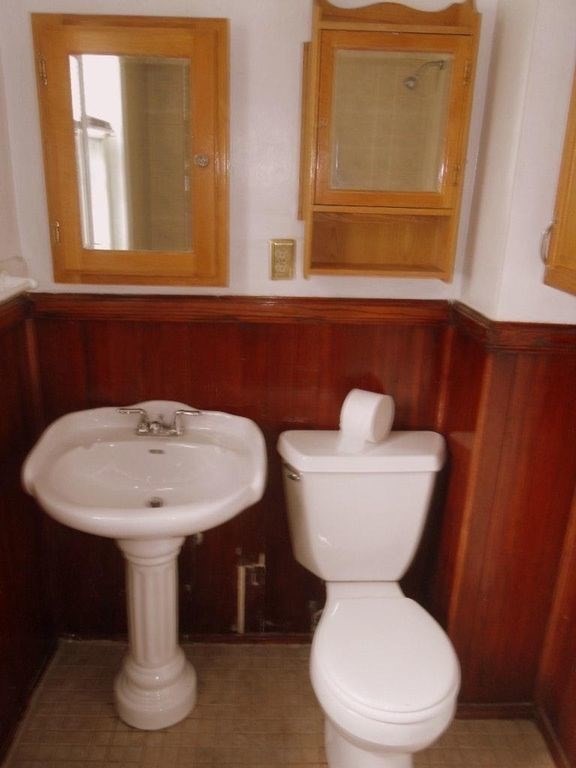 6 bed, 2 bath apartment for rent at 54 Pratt St Unit 1, Allston — photo 7 of 8