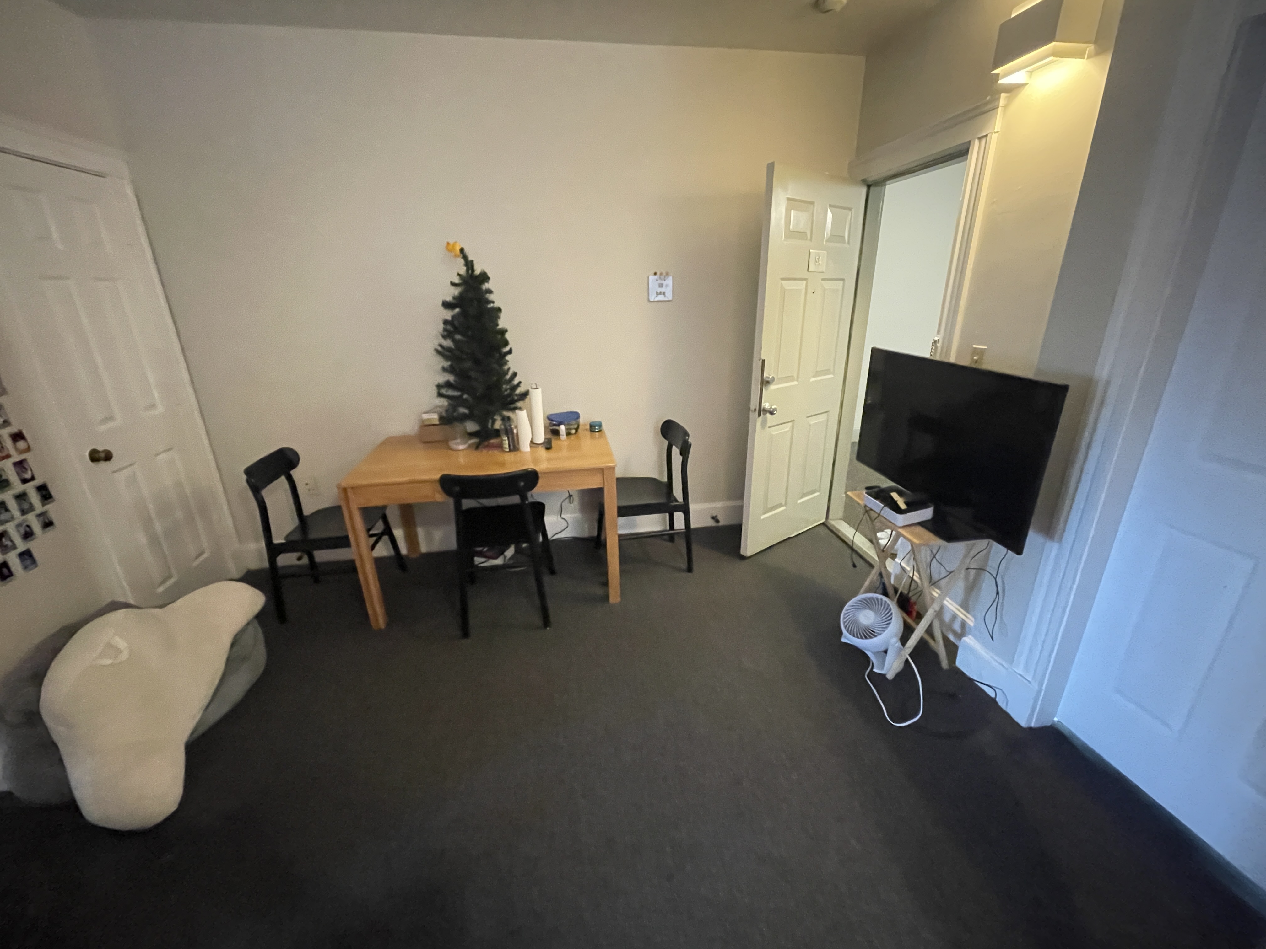 3 bed, 1 bath apartment for rent at 829 Beacon St Unit 5, Fenway