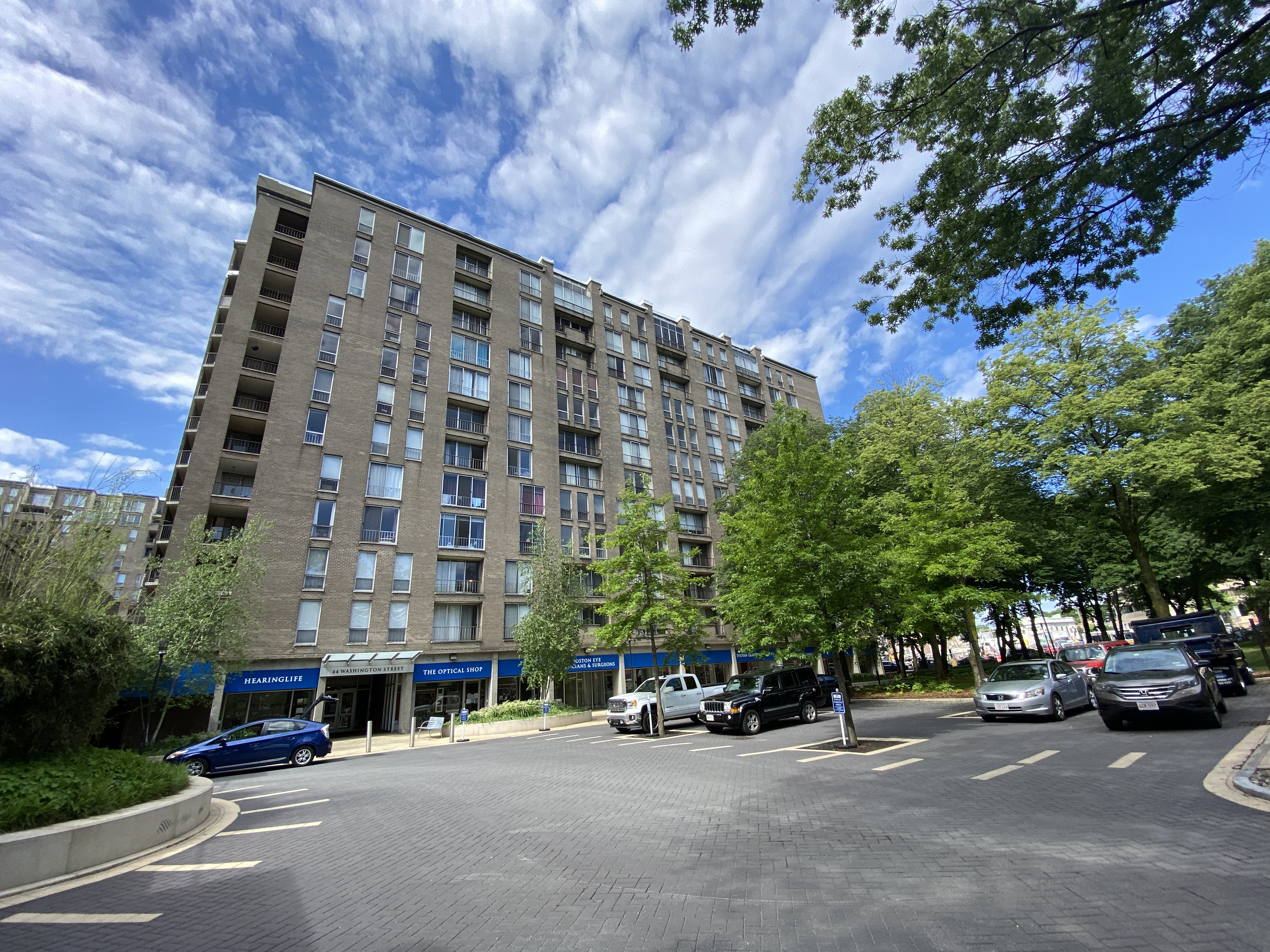 Studio bed, 1 bath apartment for rent at 44 Washington Unit 806, Brookline Village — photo 10 of 10
