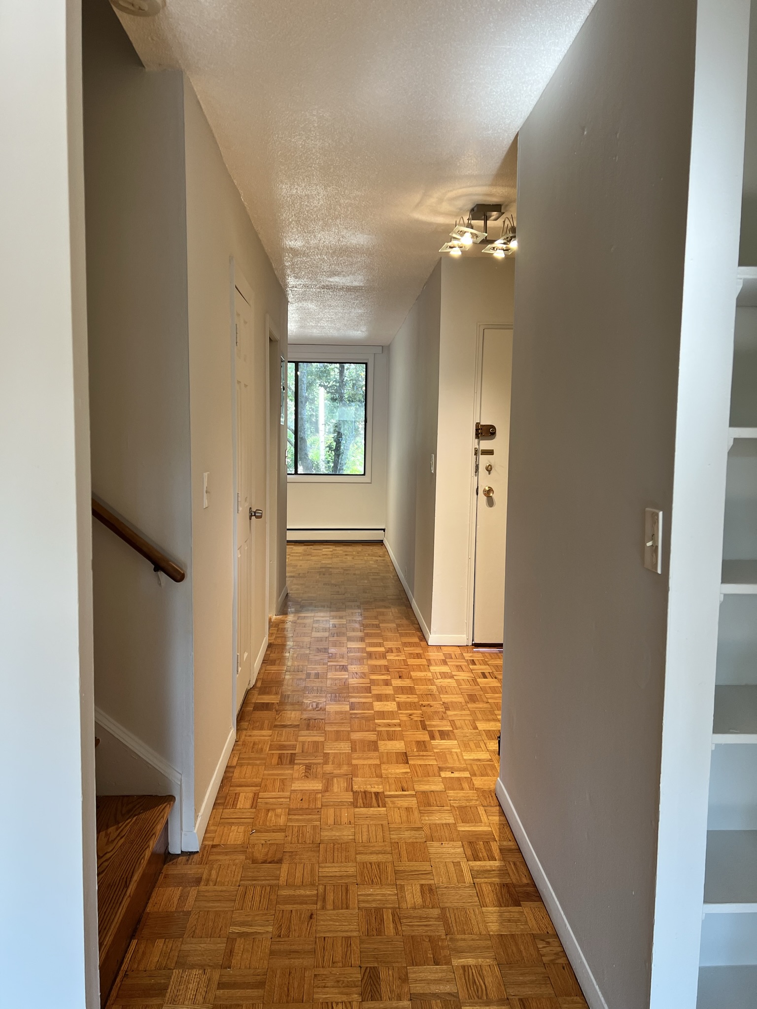 3 bed, 1.5 bath apartment for rent at 330 Newton St Unit D, Chestnut Hill — photo 2 of 11