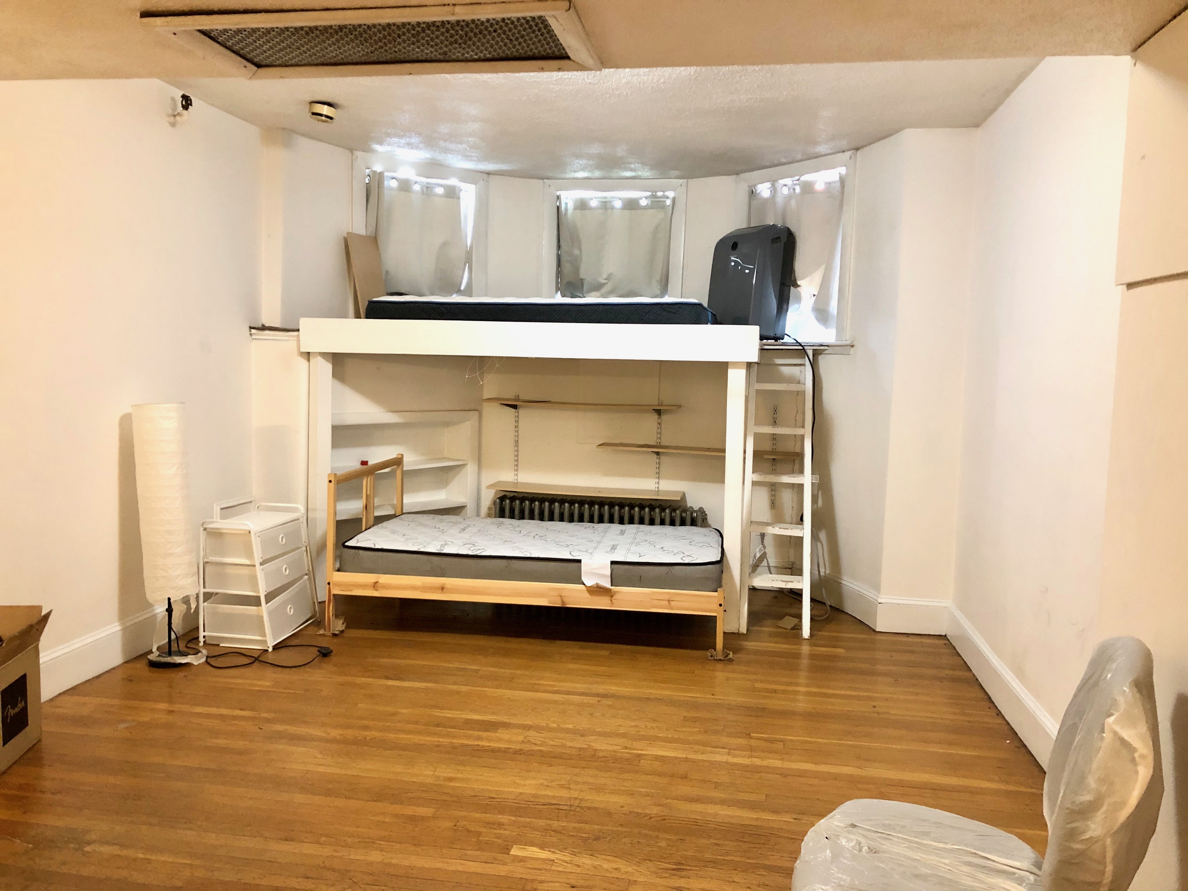 Studio bed, 1 bath apartment for rent at 289 Newbury St Unit Bf, Back Bay — photo 1 of 8