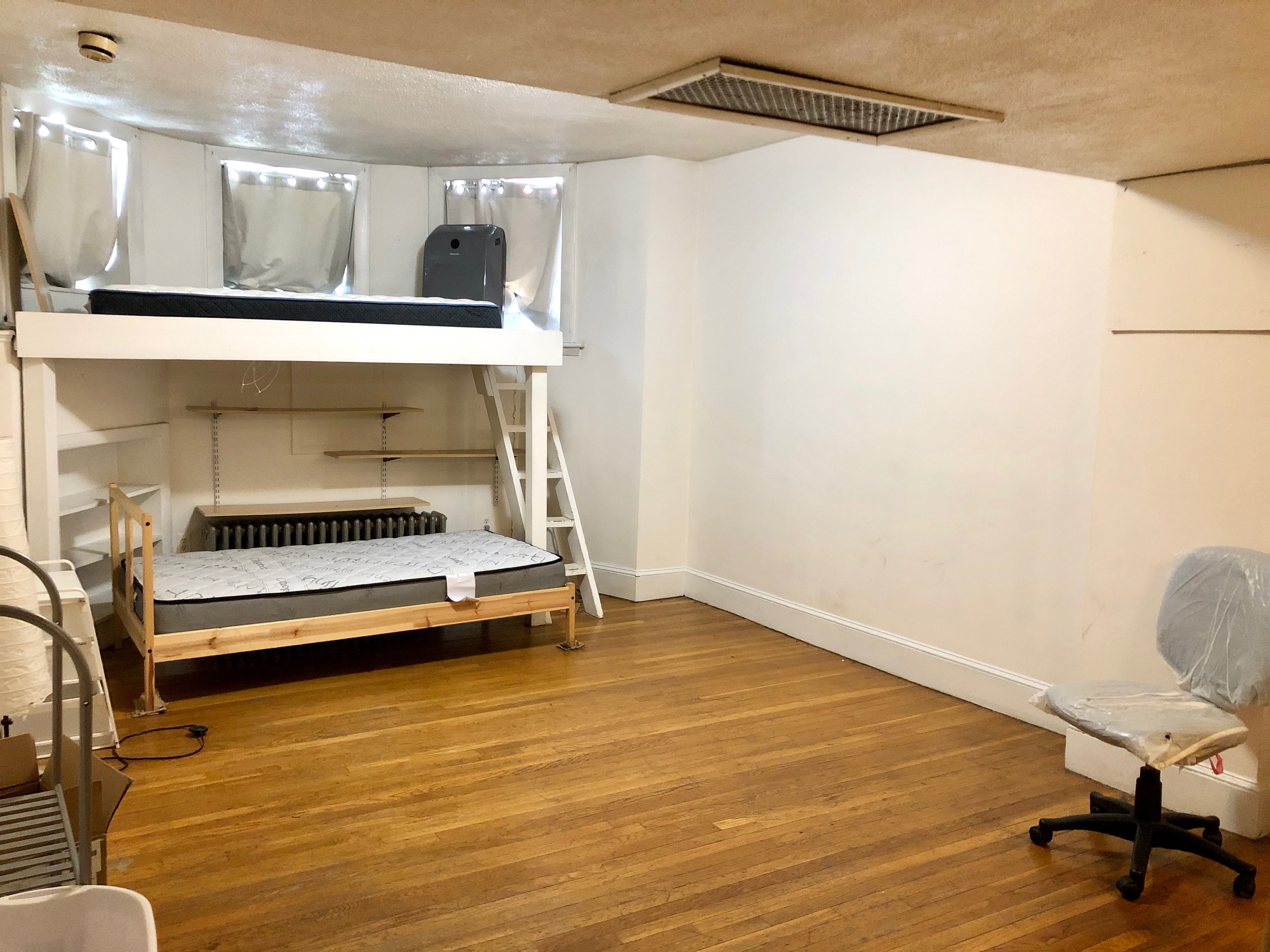 Studio bed, 1 bath apartment for rent at 289 Newbury St Unit Bf, Back Bay — photo 2 of 8