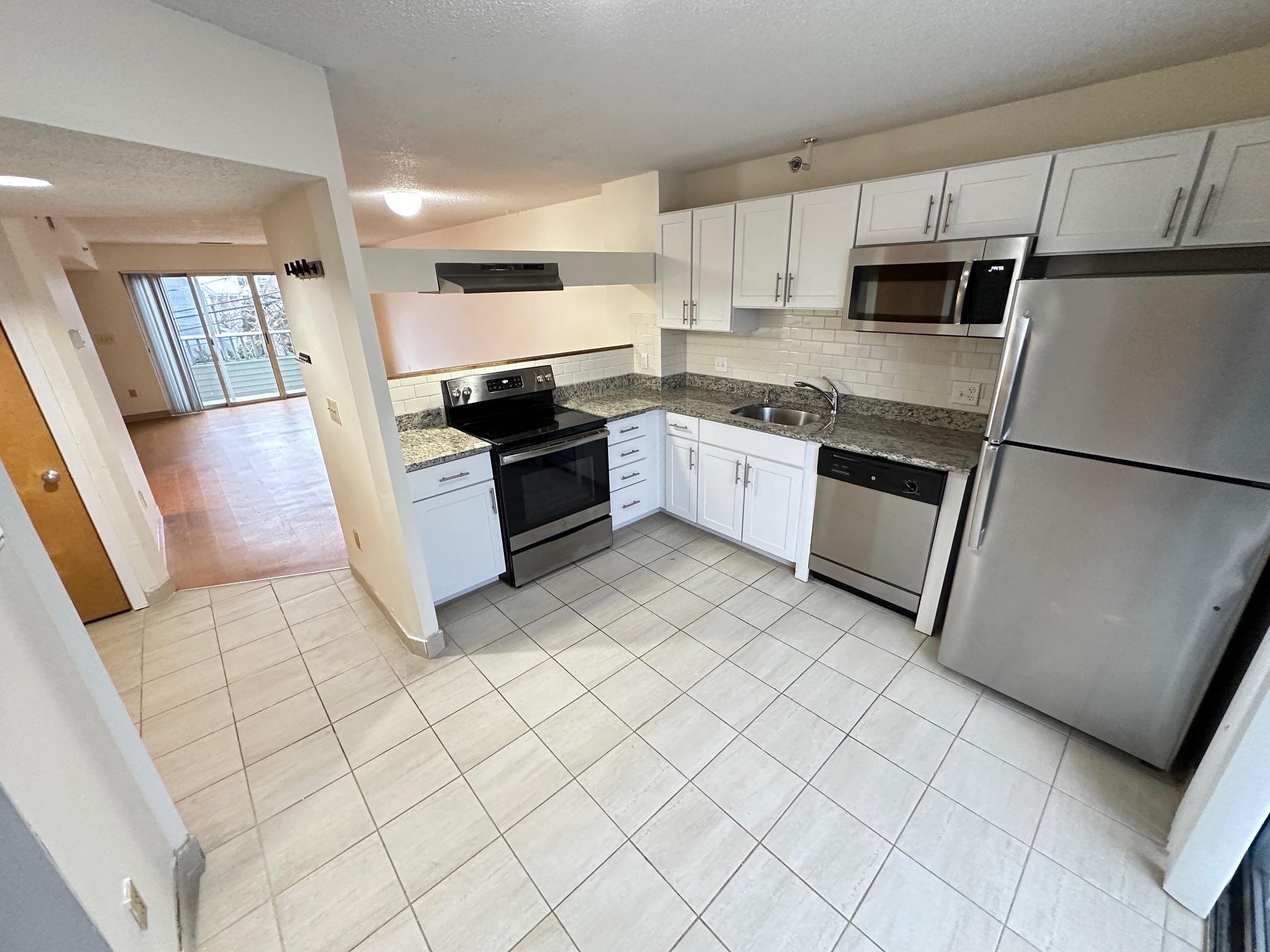 2 bed, 1.5 bath apartment for rent at 150 North Beacon St Unit B4, Brighton — photo 3 of 20