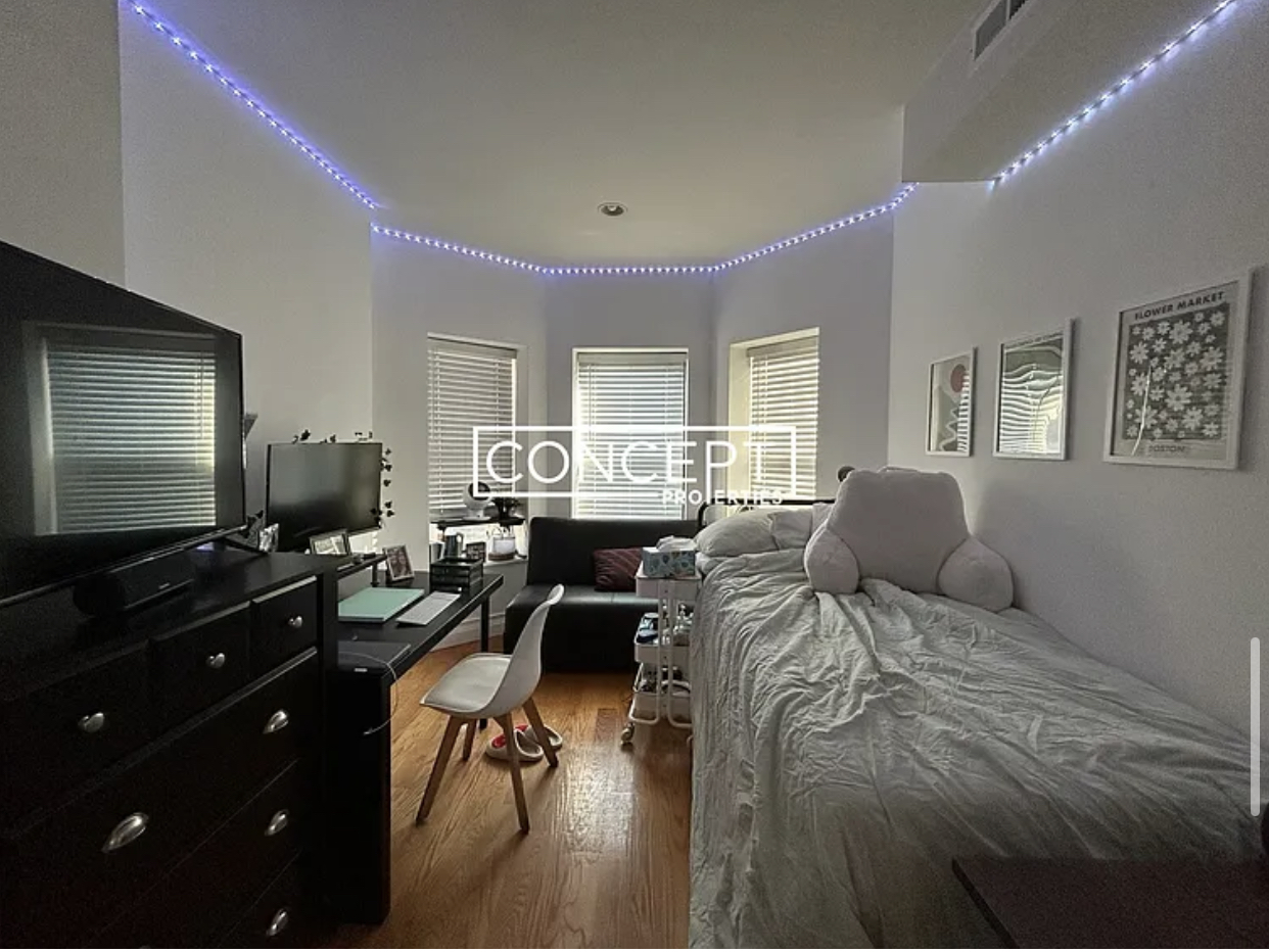 64 Louis Prang St, Longwood