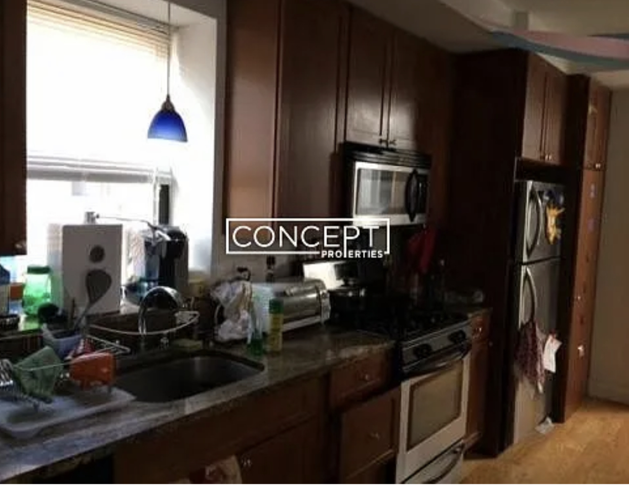 64 Louis Prang St, Longwood