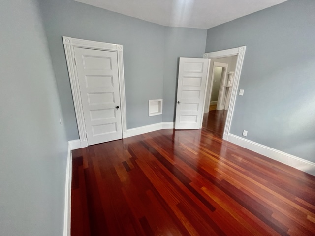 3.5 bed, 1 bath apartment for rent at 7 Grafton St Unit 2, Dorchester — photo 10 of 20