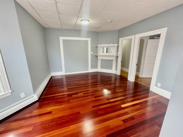 3.5 bed, 1 bath apartment for rent at 7 Grafton St Unit 2, Dorchester — photo 15 of 20