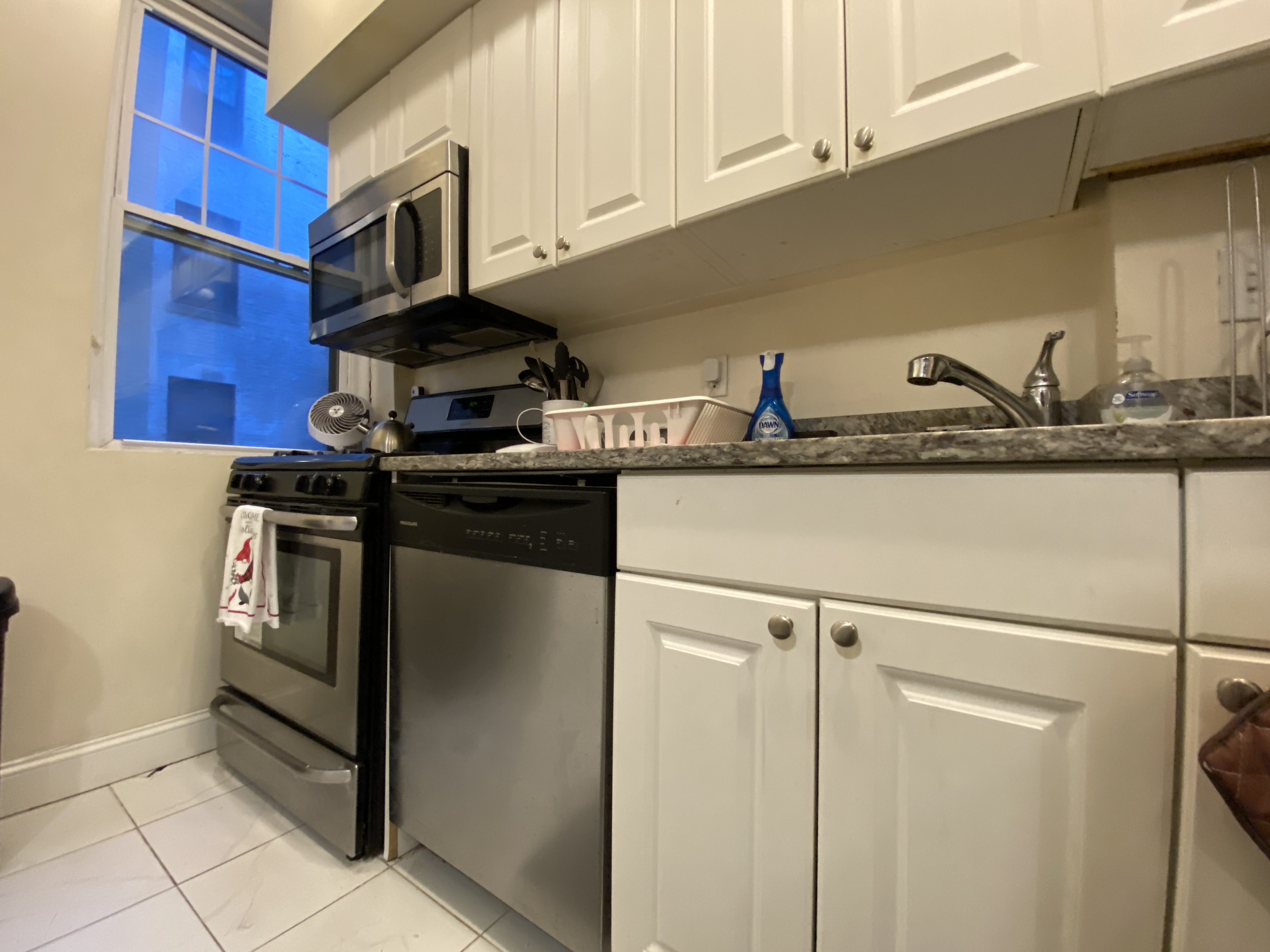 3 bed, 1 bath apartment for rent at 2002 Commonwealth Ave Unit 5, Brighton — photo 14 of 17